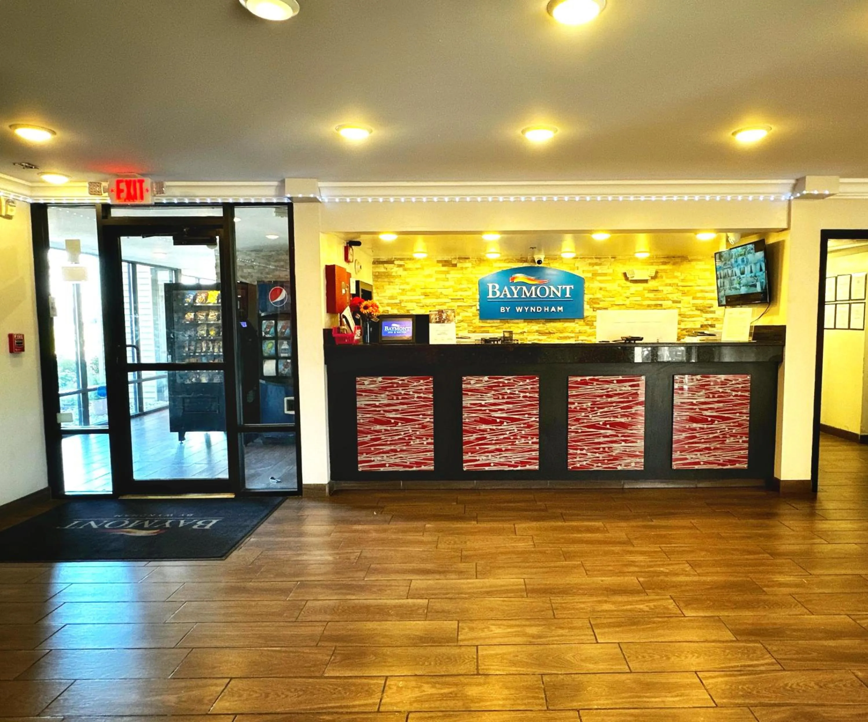 Property logo or sign in Baymont Inn and Suites by Wyndham Columbus / Near OSU