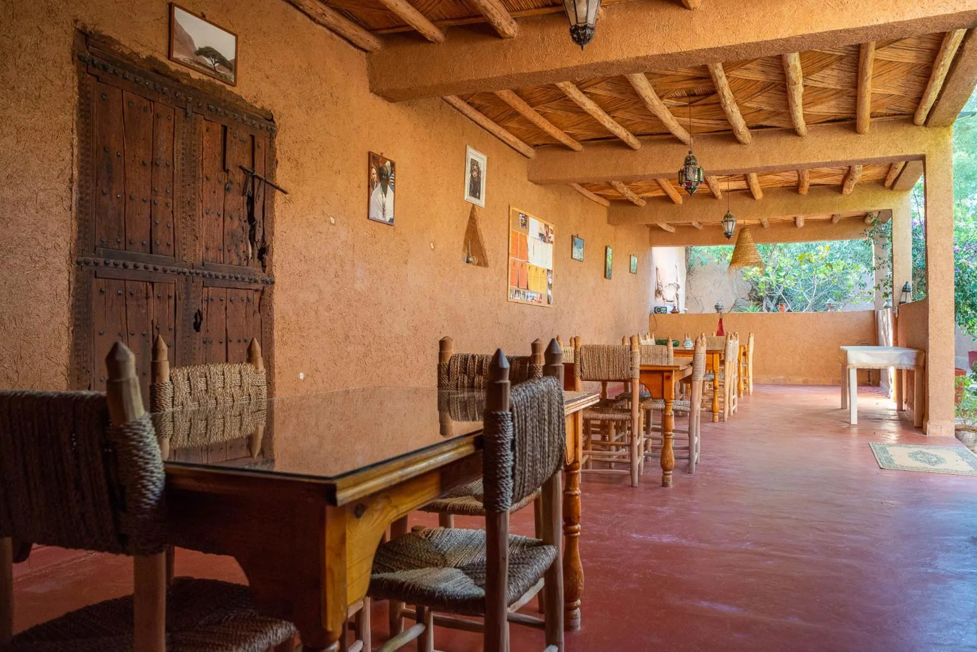 Restaurant/places to eat in Maison Nomades