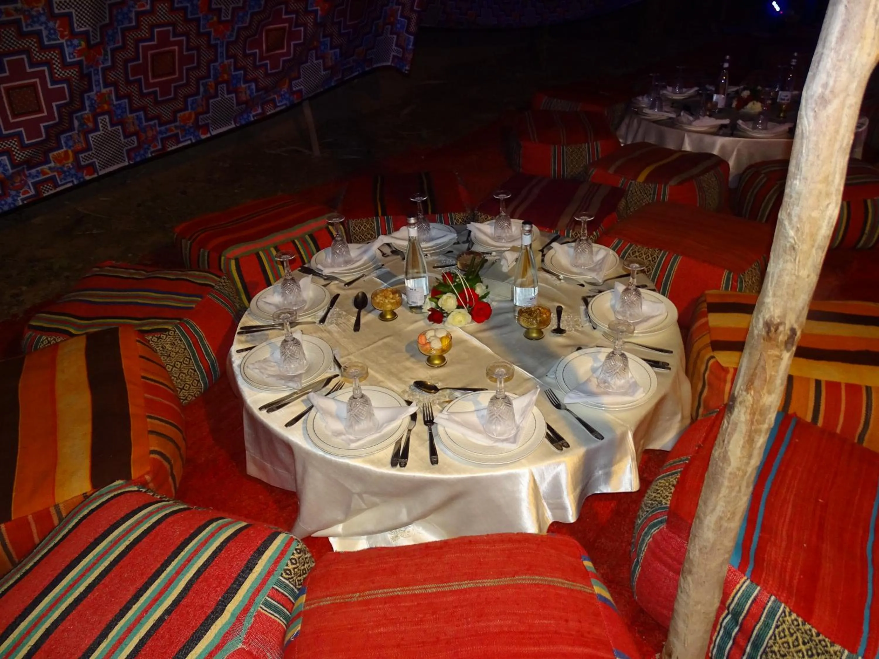 Restaurant/places to eat in Maison Nomades