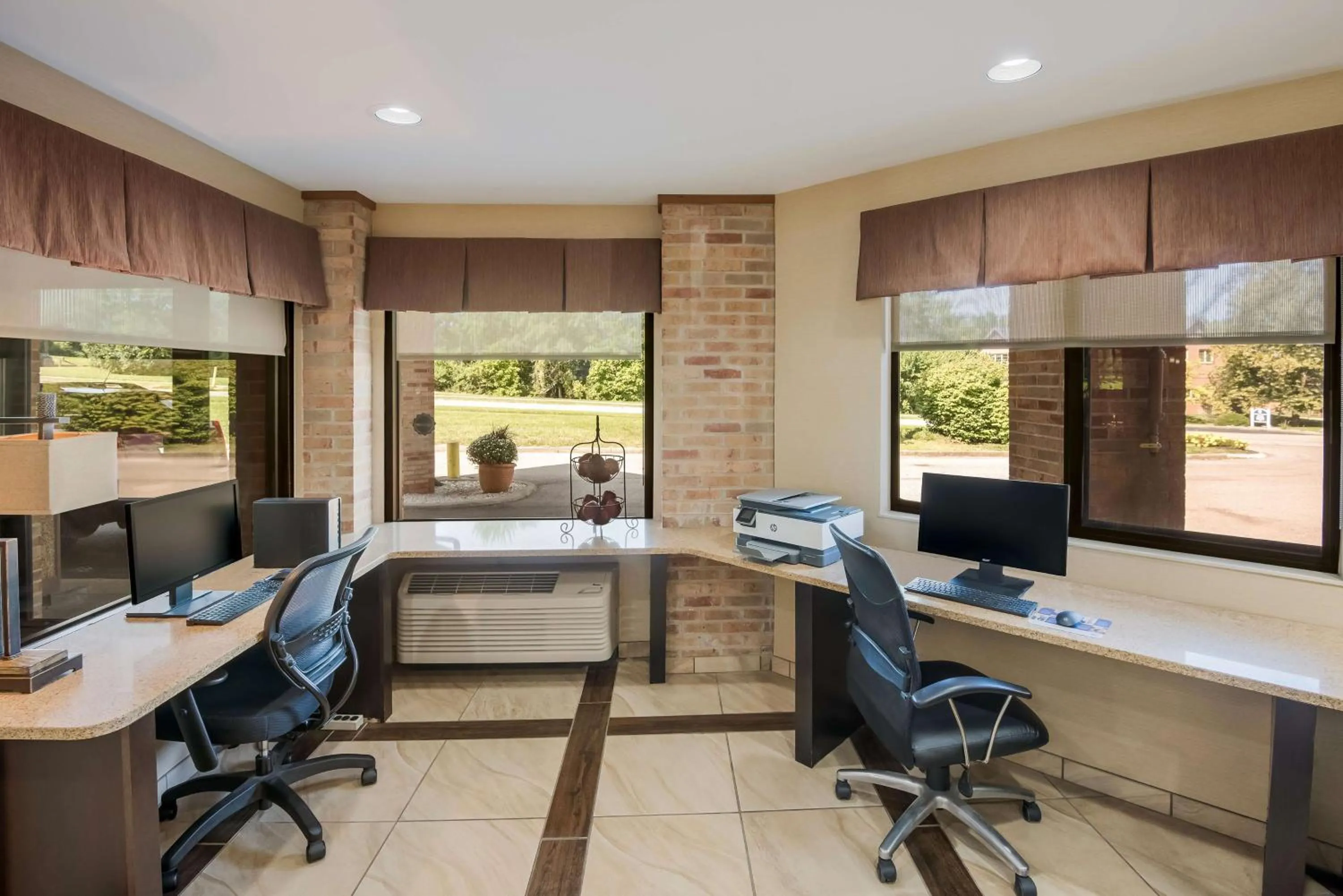 Business facilities in Best Western Sycamore Inn