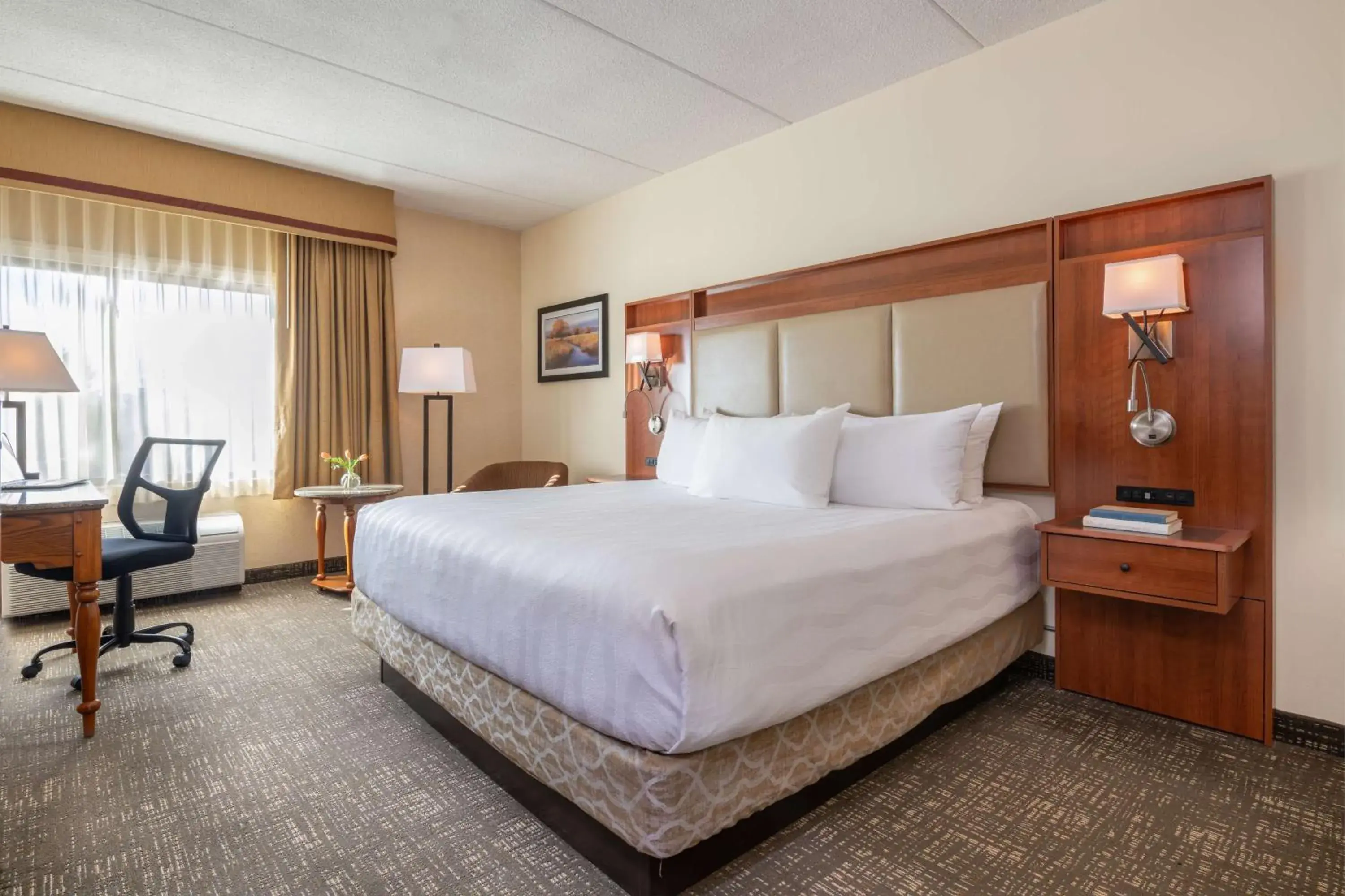 King Room in Best Western Plus Waterbury - Stowe King Room in Best Western Plus Waterbury - Stowe