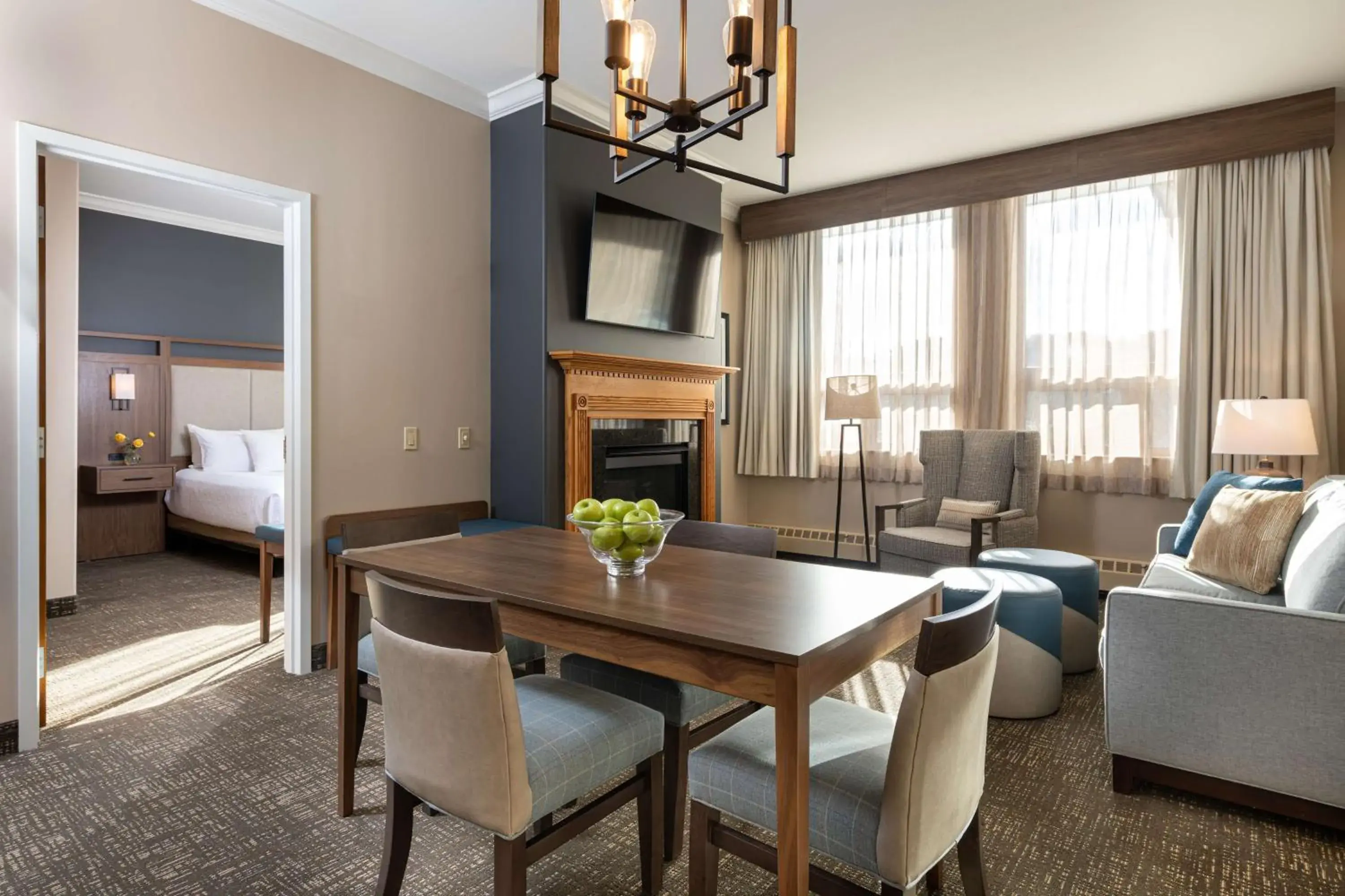 King Suite with Walk-in Shower - Disability Access in Best Western Plus Waterbury - Stowe King Suite with Walk-in Shower - Disability Access in Best Western Plus Waterbury - Stowe