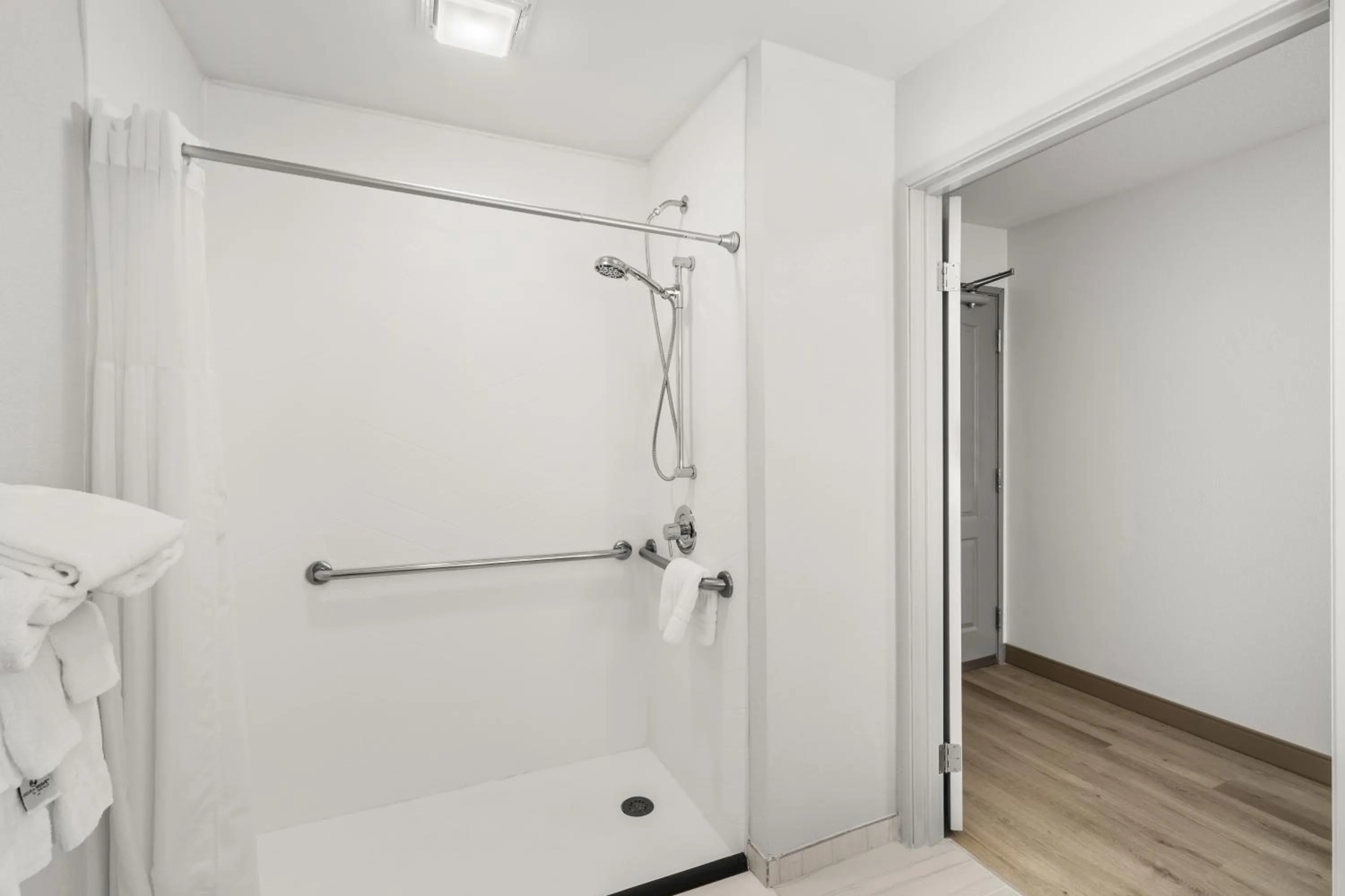 Bathroom in Comfort Inn & Suites Rome South