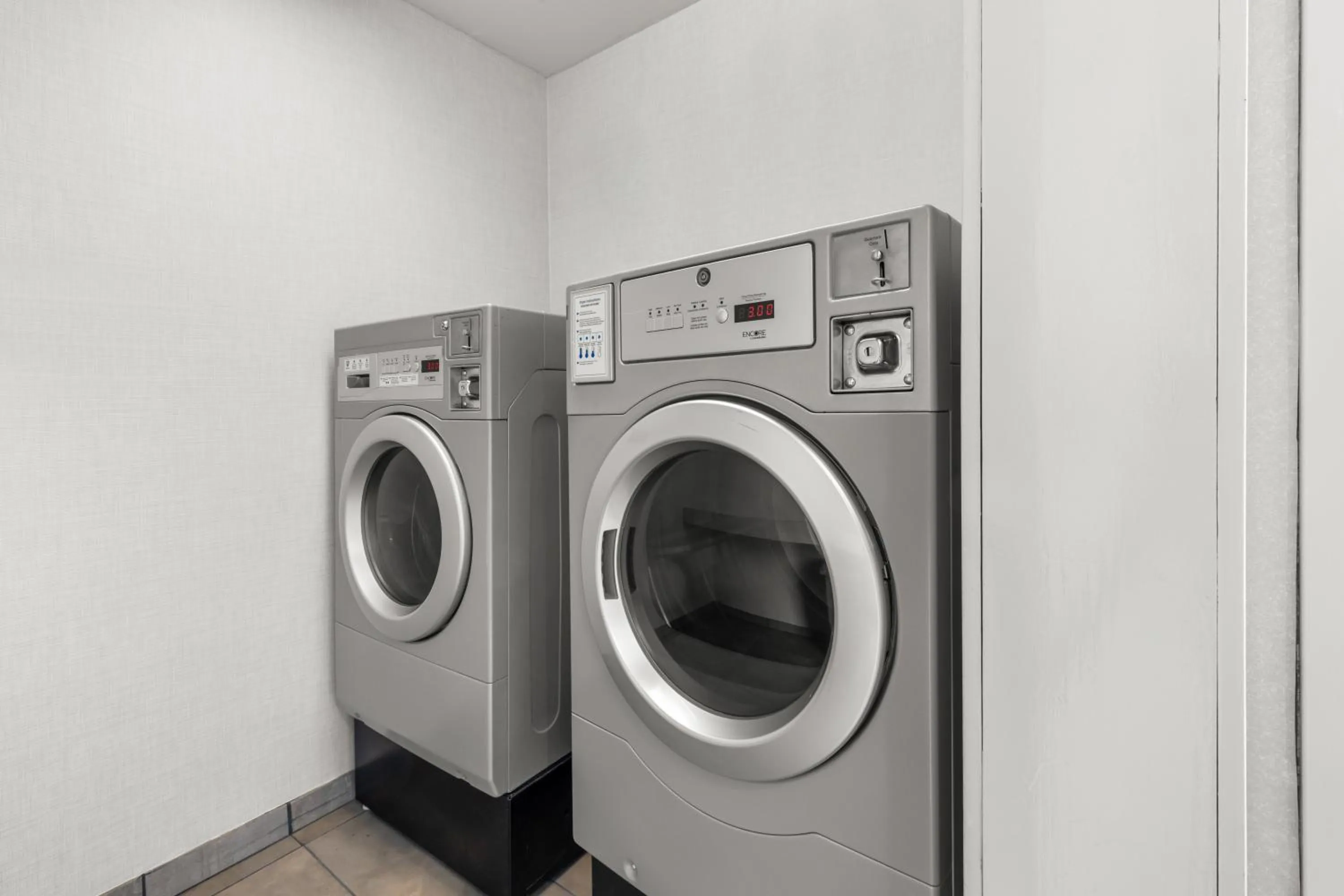 washing machine in Comfort Inn & Suites Rome South