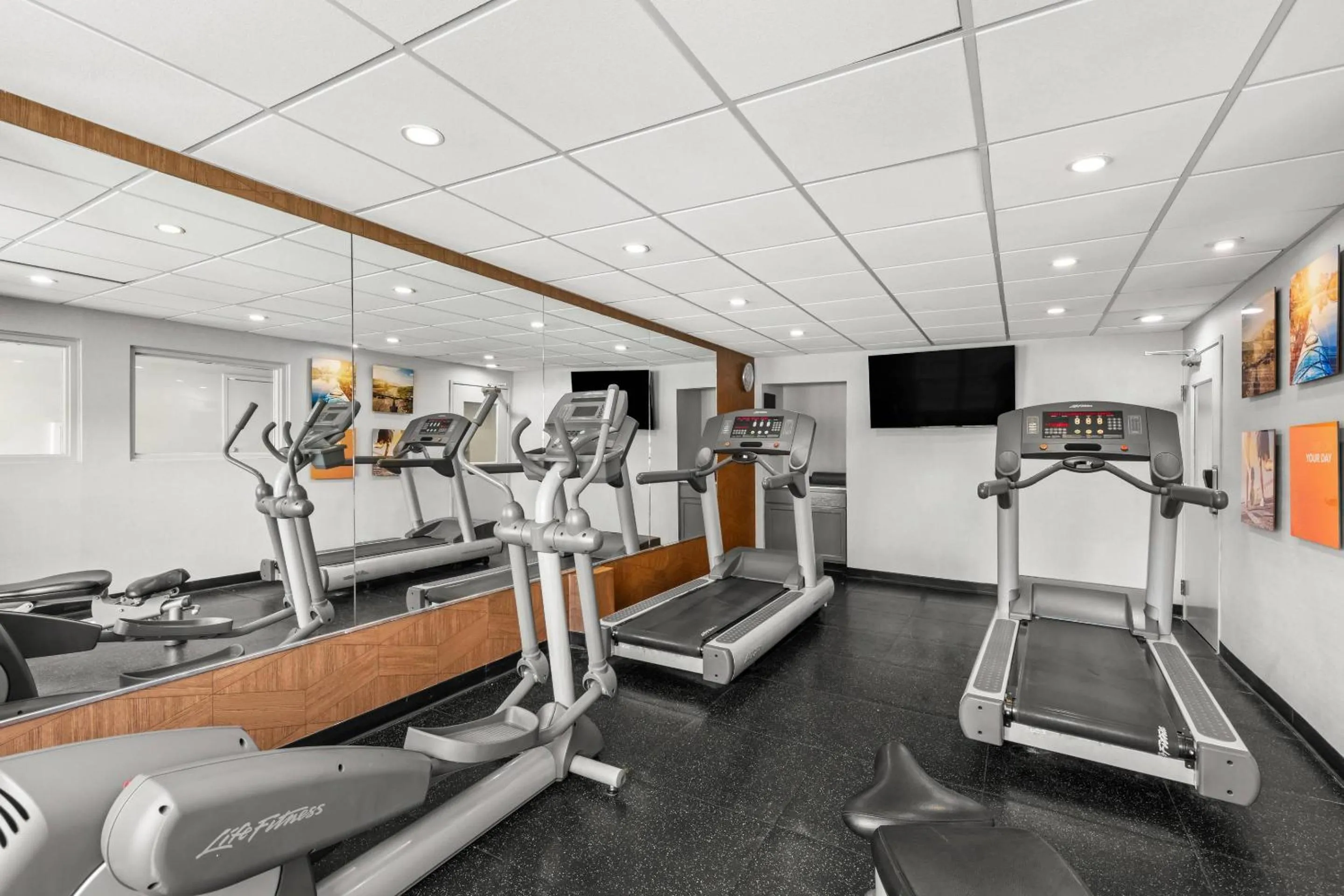Fitness centre/facilities in Comfort Inn & Suites Rome South