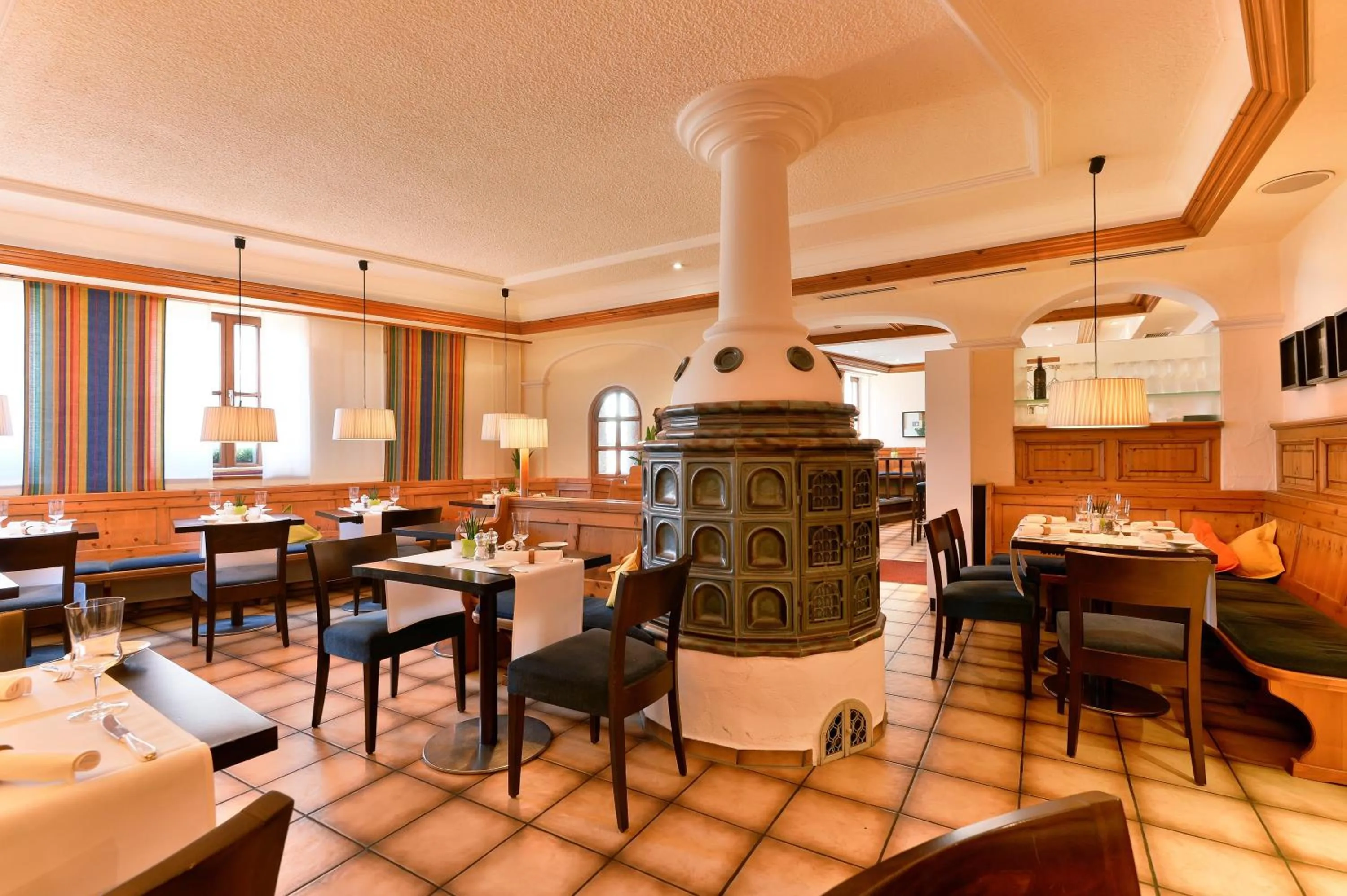 Restaurant/places to eat in Hotel Adler Asperg