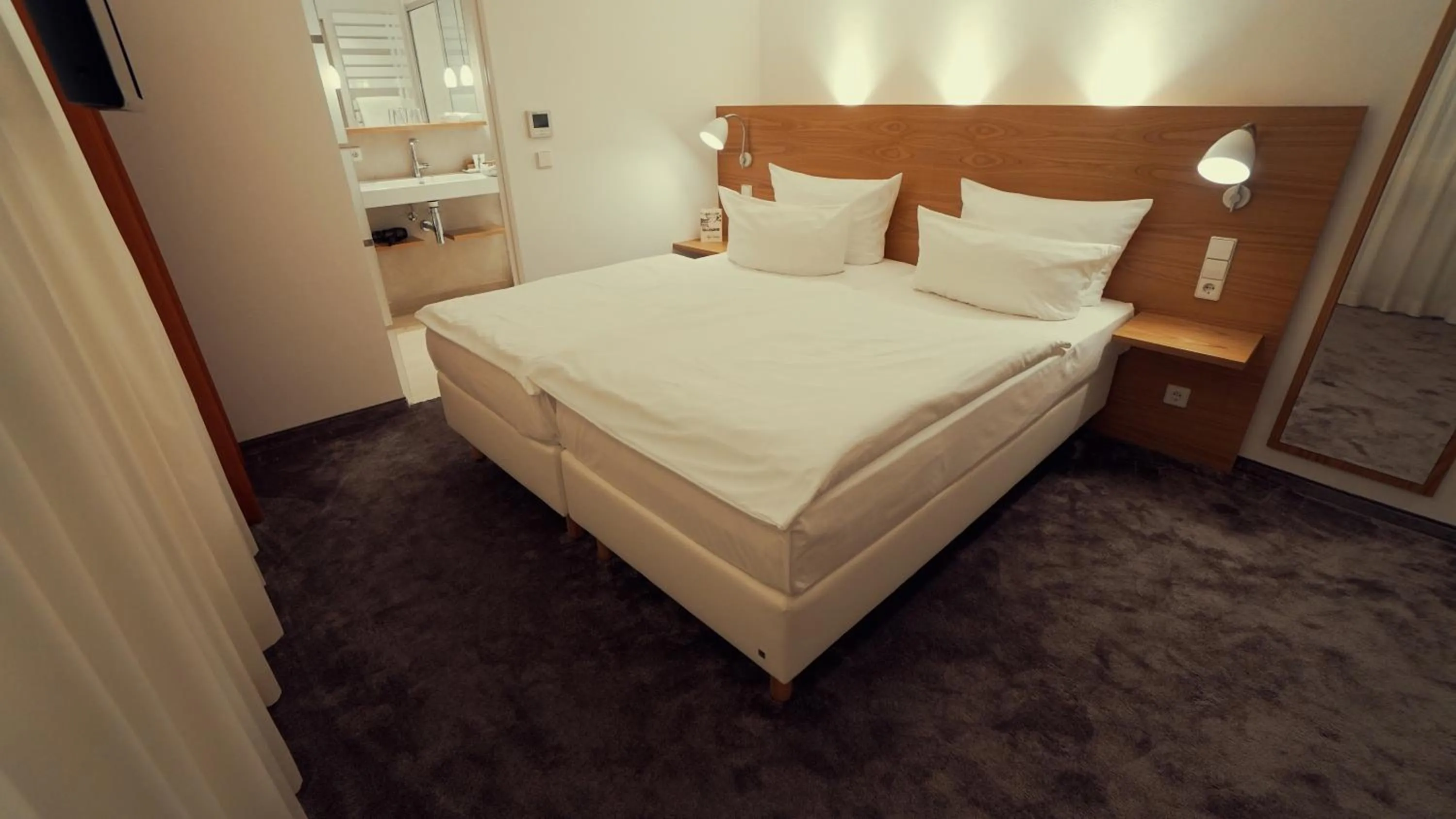 Bedroom, Bed in Hotel Adler Asperg