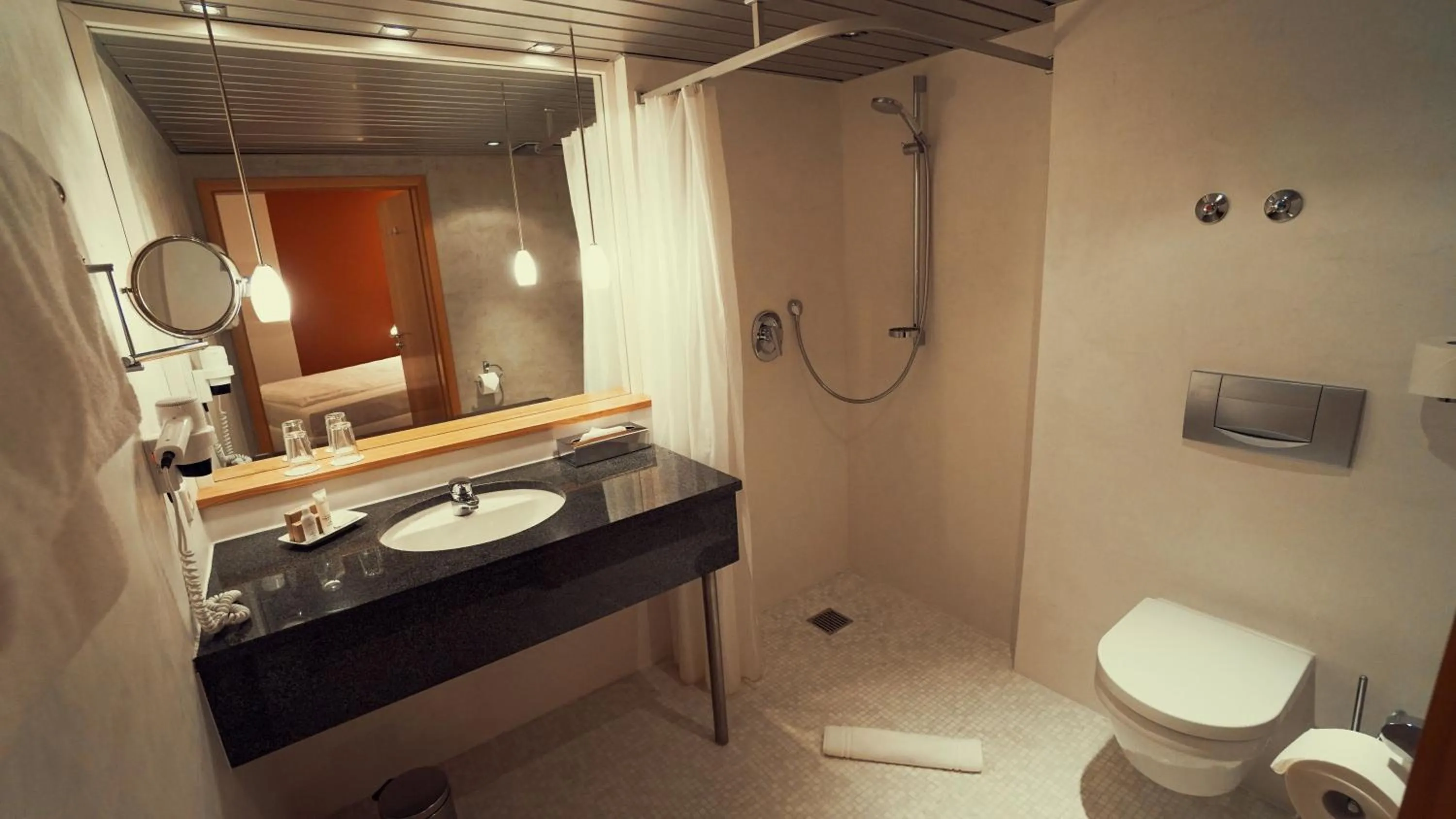 Bathroom in Hotel Adler Asperg