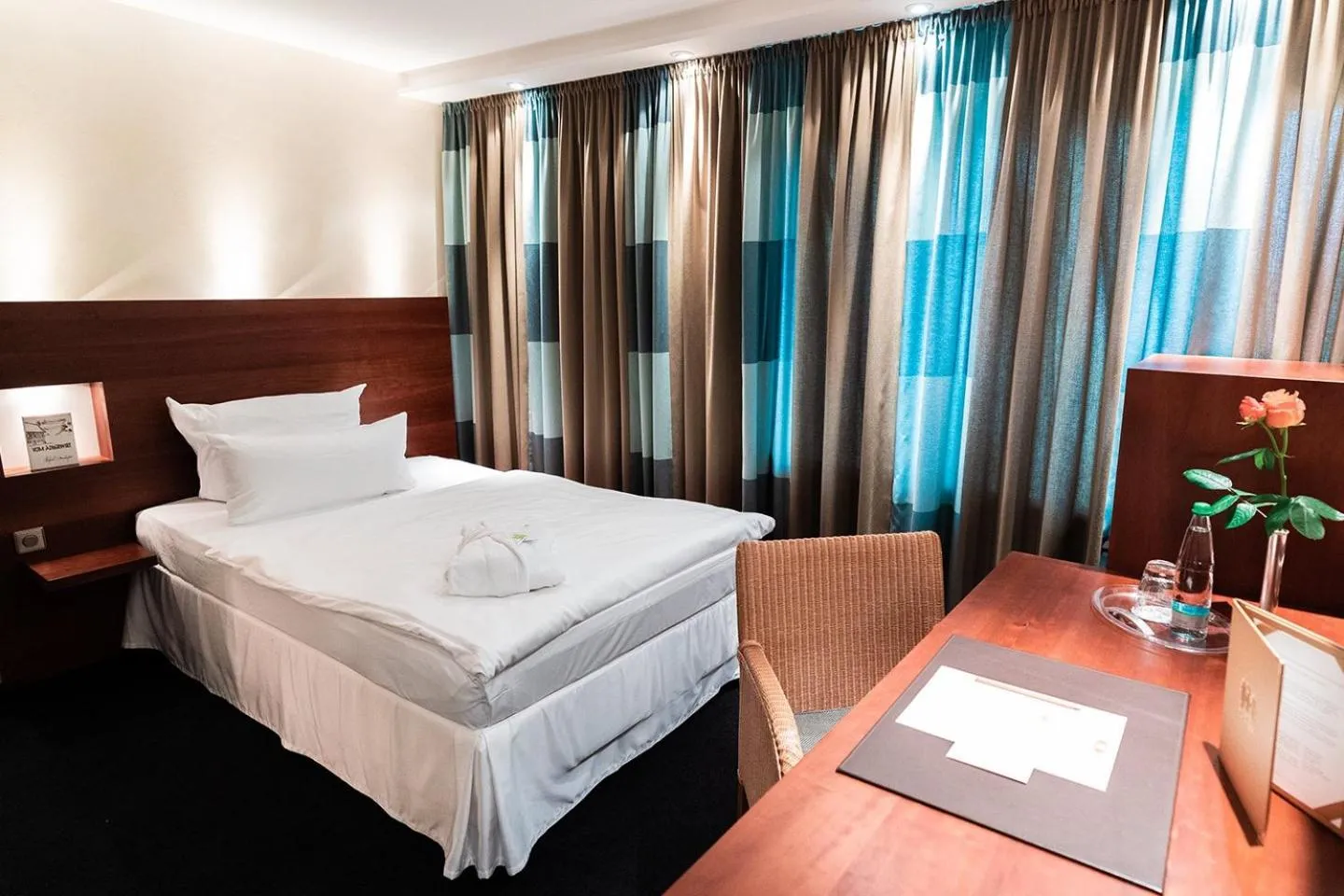 Bed in Hotel Adler Asperg