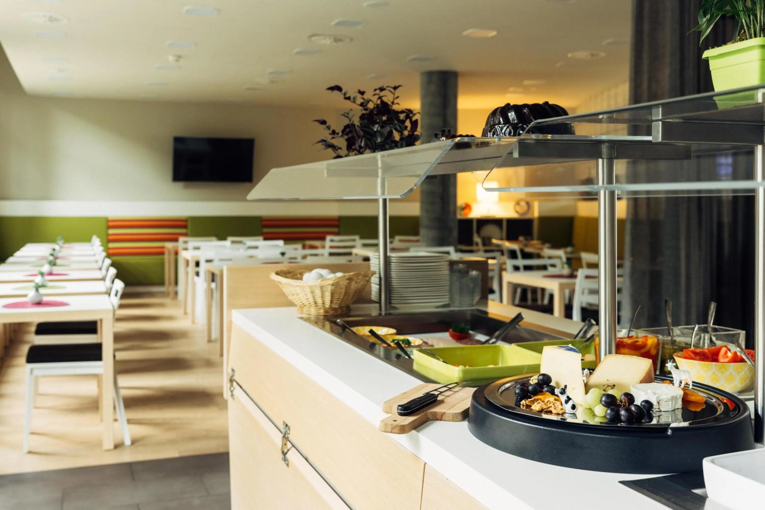 Restaurant/places to eat in harry's home Zürich-Wallisellen