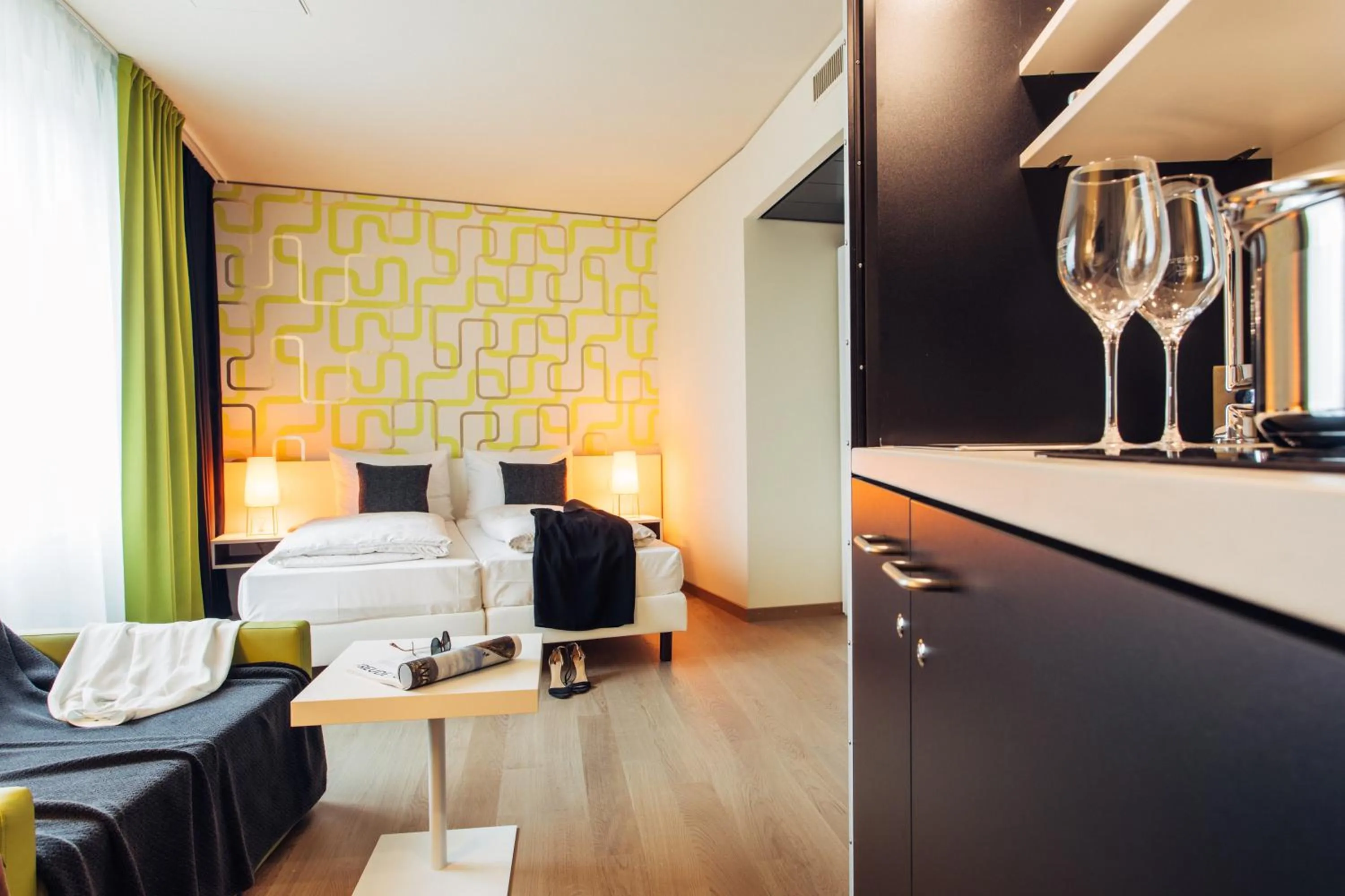 Kitchen or kitchenette, Bed in harry's home Zürich-Wallisellen