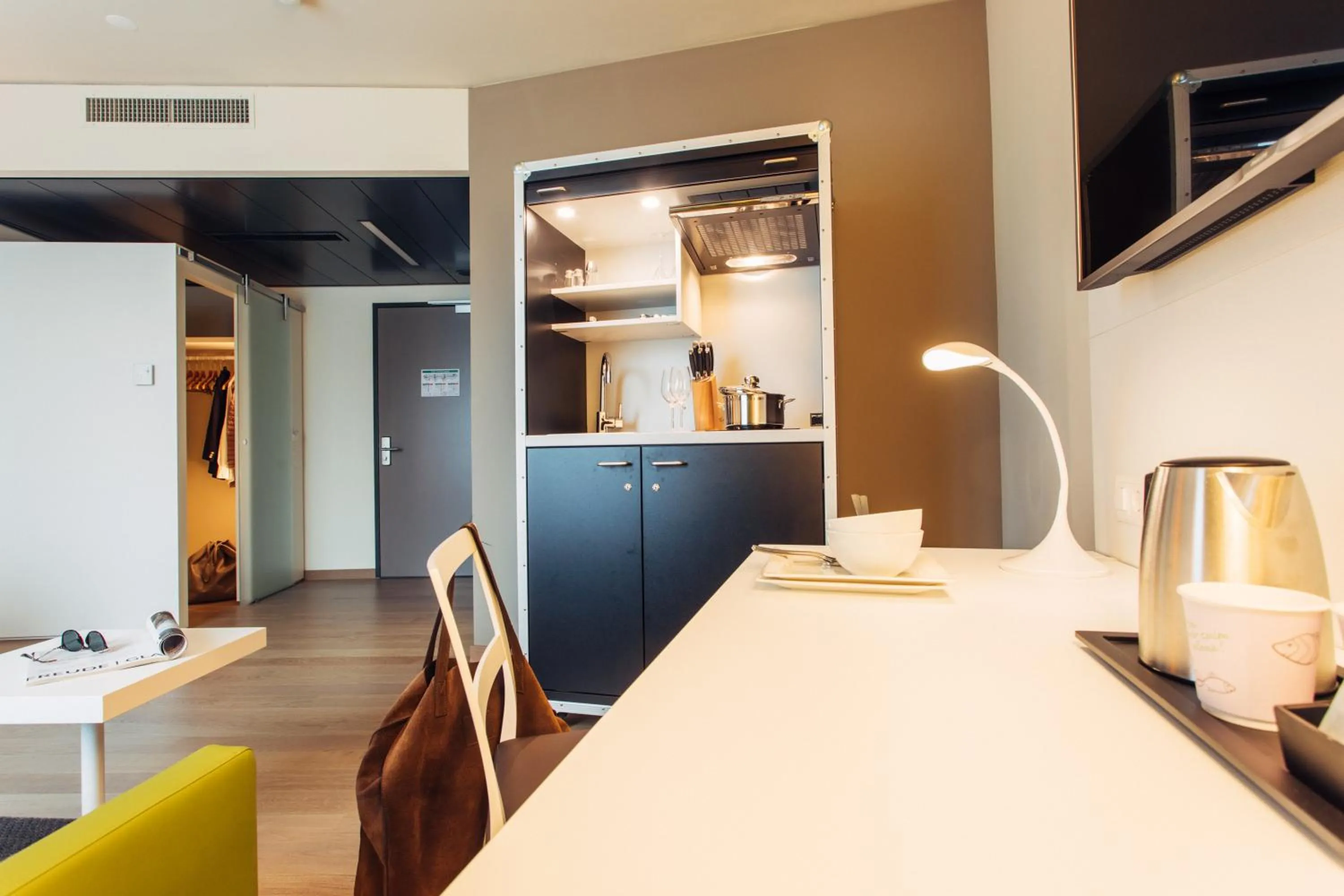 Coffee/tea facilities in harry's home Zürich-Wallisellen