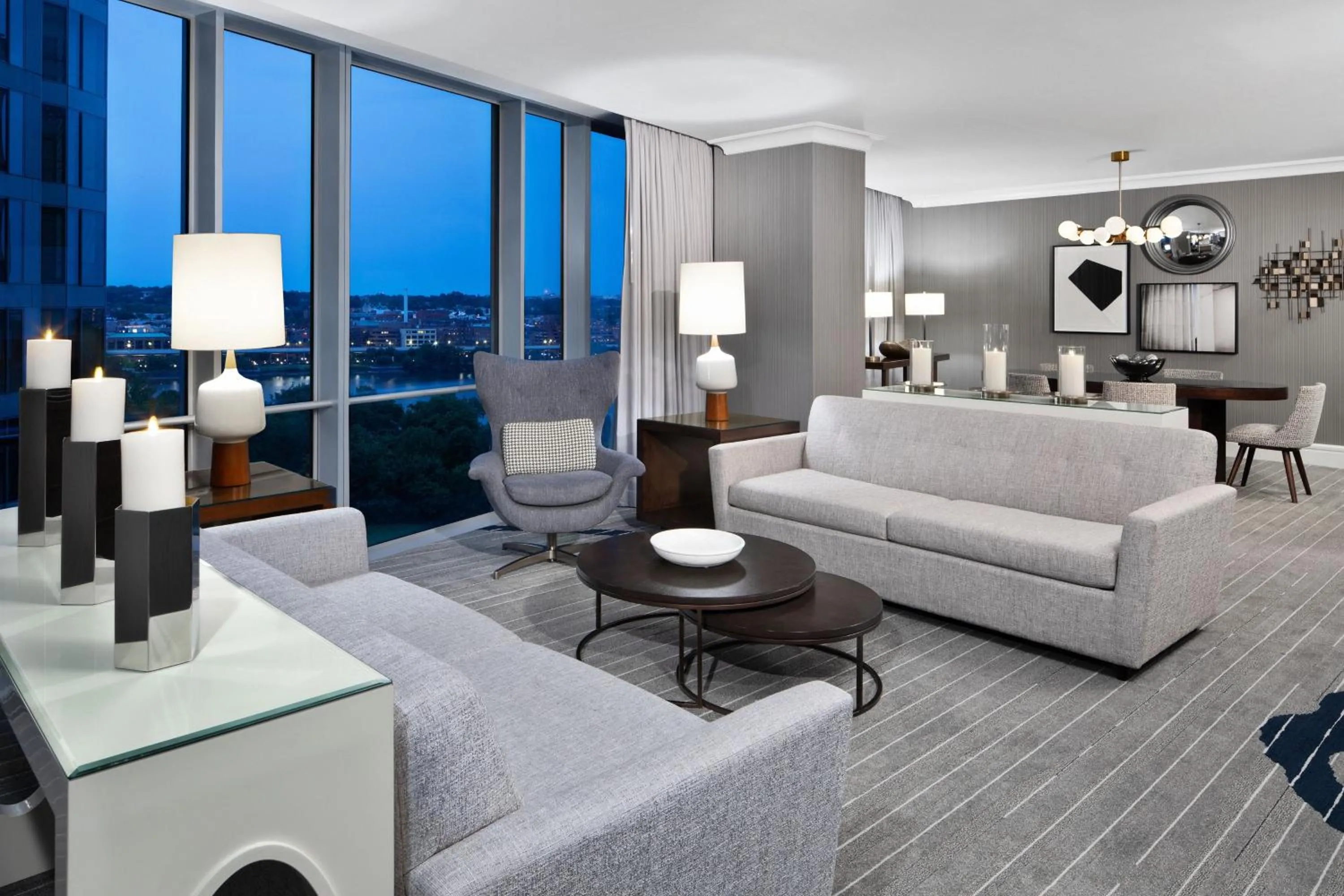 Living room in Le Meridien Arlington