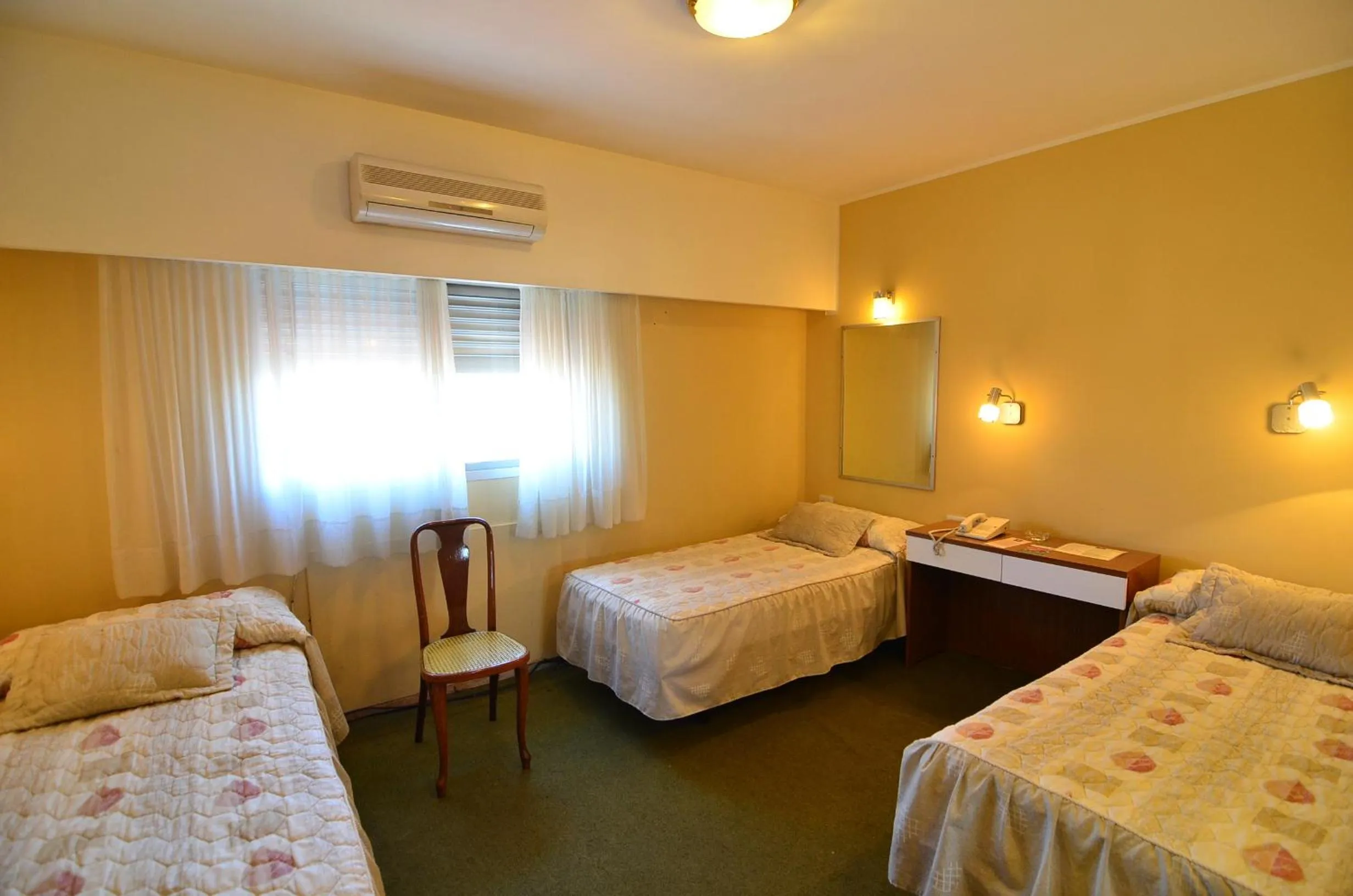 Photo of the whole room in Conquistador Hotel