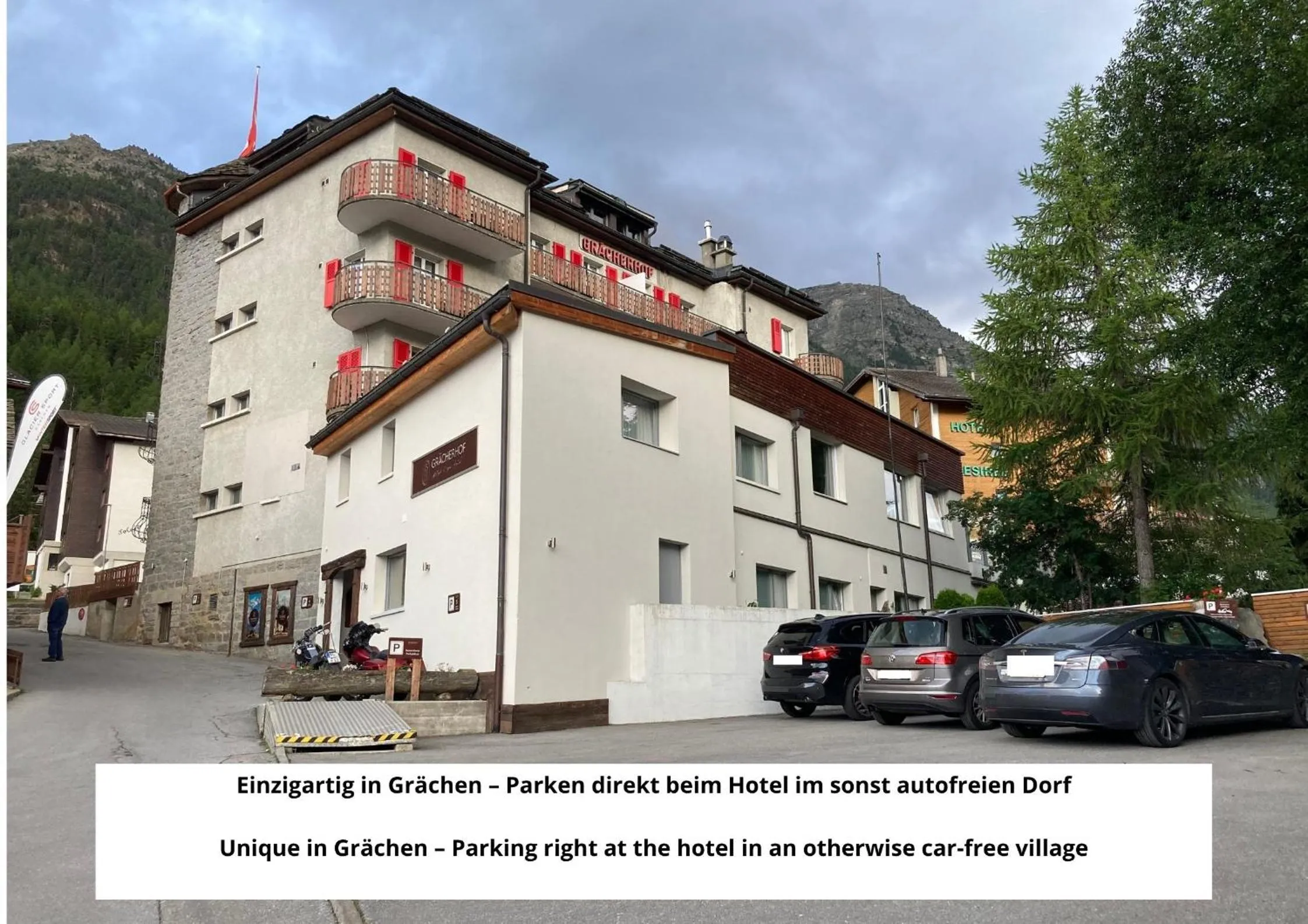 Parking in Lifestyle & Spa Hotel Grächerhof