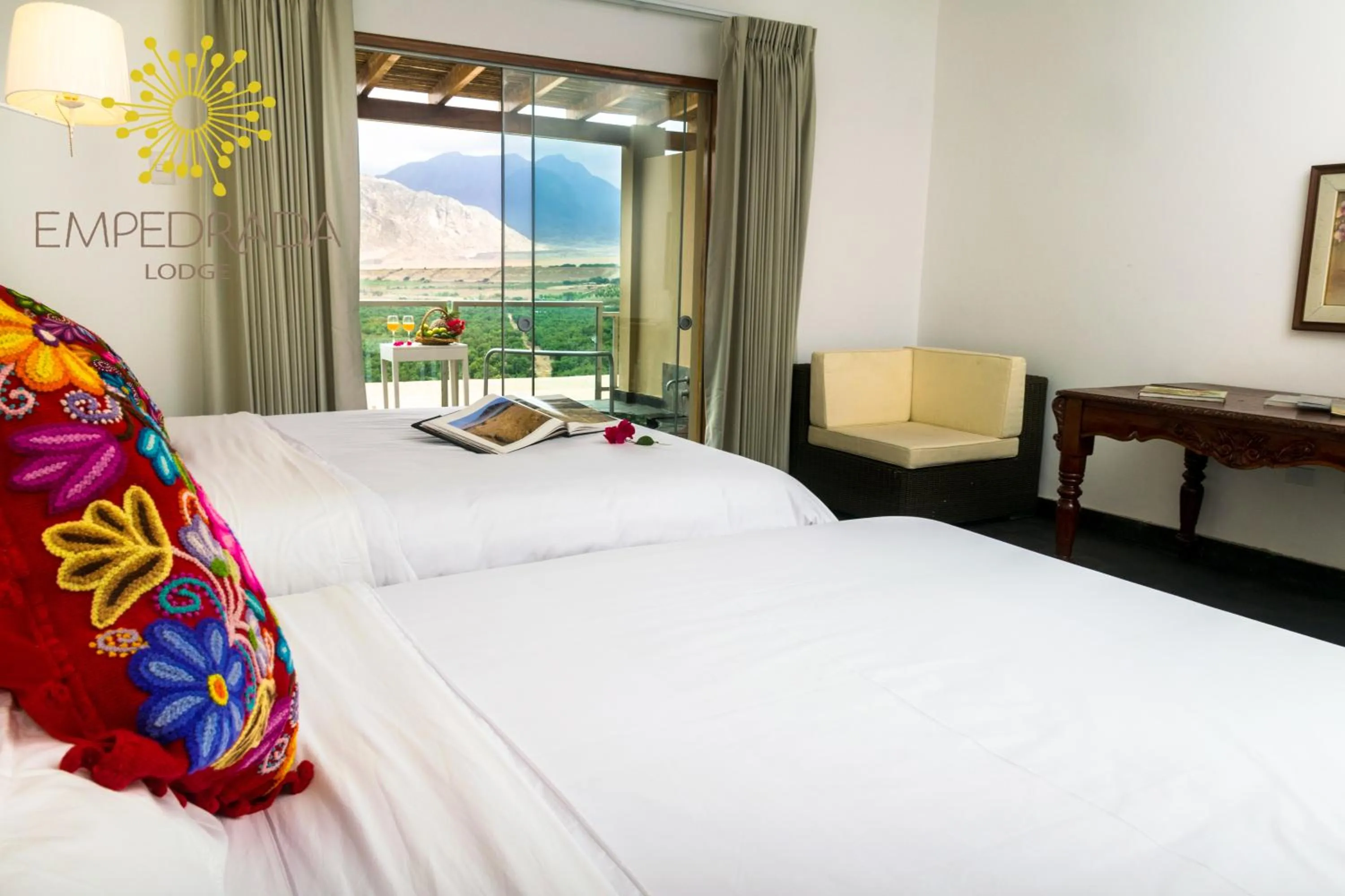 Photo of the whole room, Bed in Empedrada Ranch & Lodge - Hotel Asociado Casa Andina