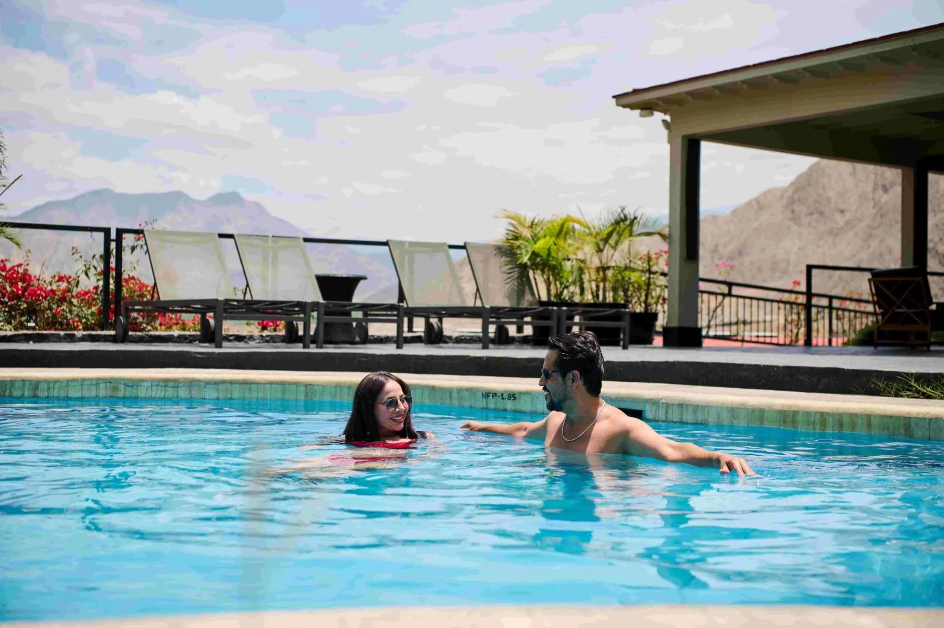 Swimming pool in Empedrada Ranch & Lodge - Hotel Asociado Casa Andina