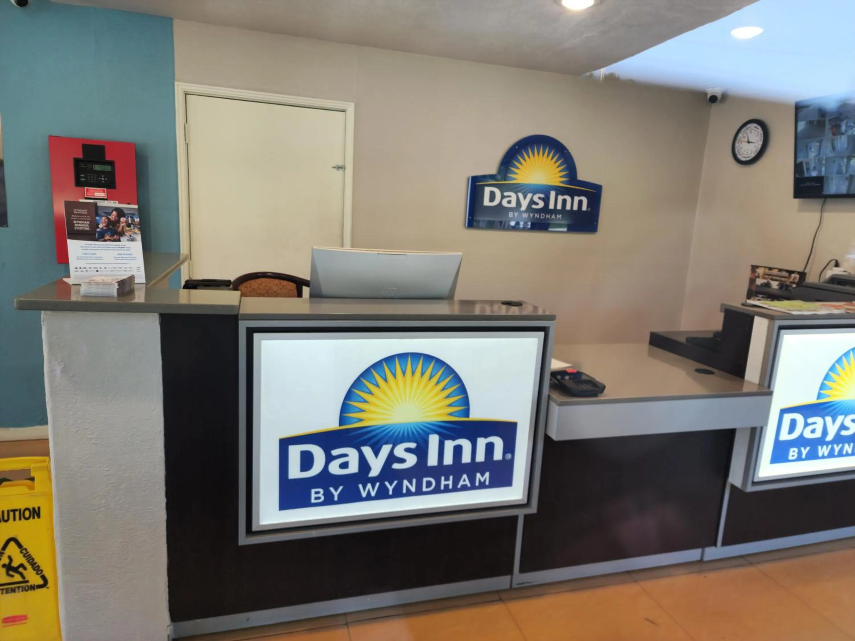 Lobby or reception in Days Inn by Wyndham Hardeeville Near Hilton Head