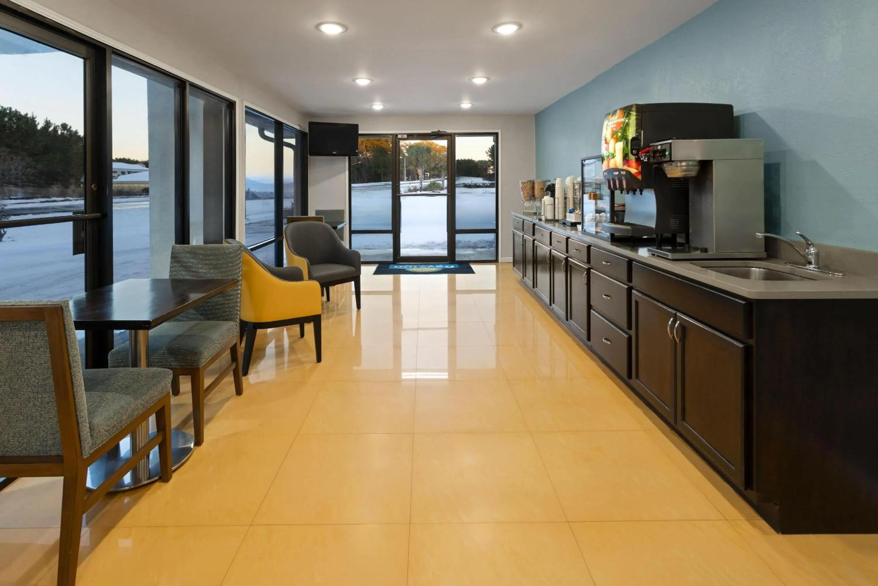 Breakfast in Days Inn by Wyndham Hardeeville Near Hilton Head