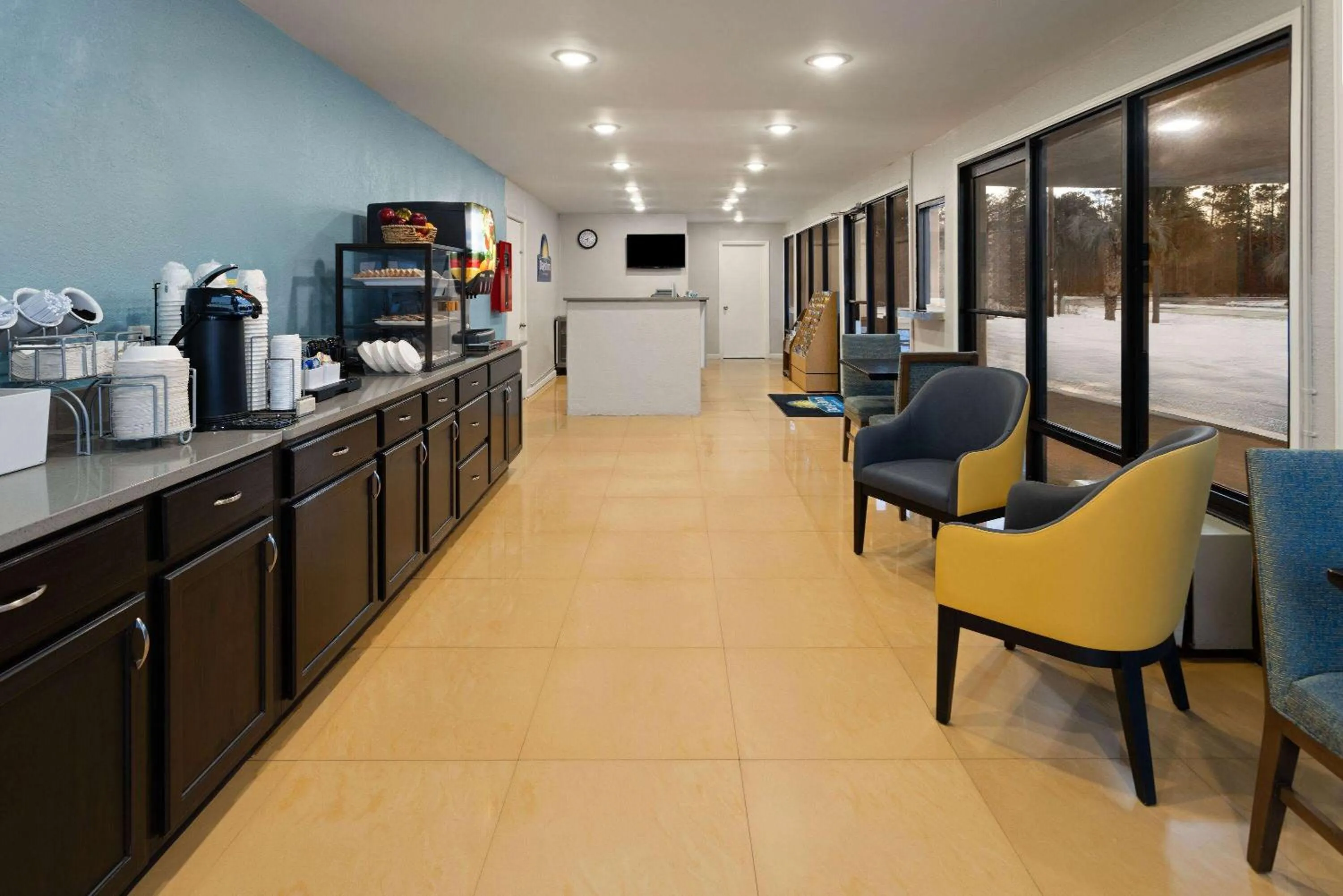 Breakfast in Days Inn by Wyndham Hardeeville Near Hilton Head