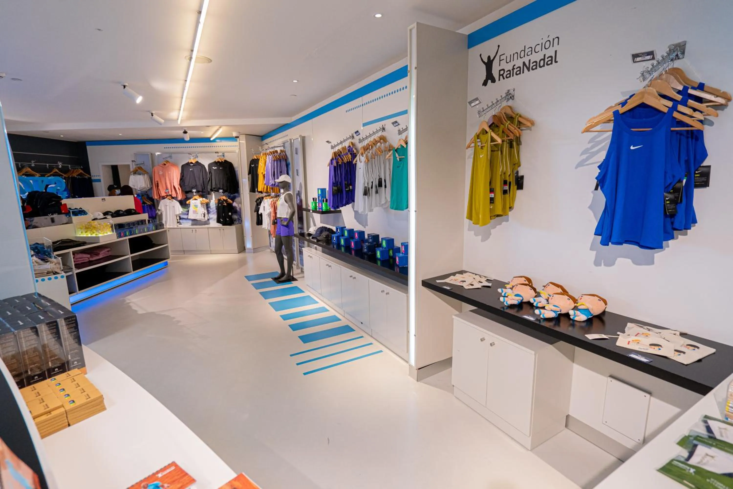 On-site shops in Rafa Nadal Residence