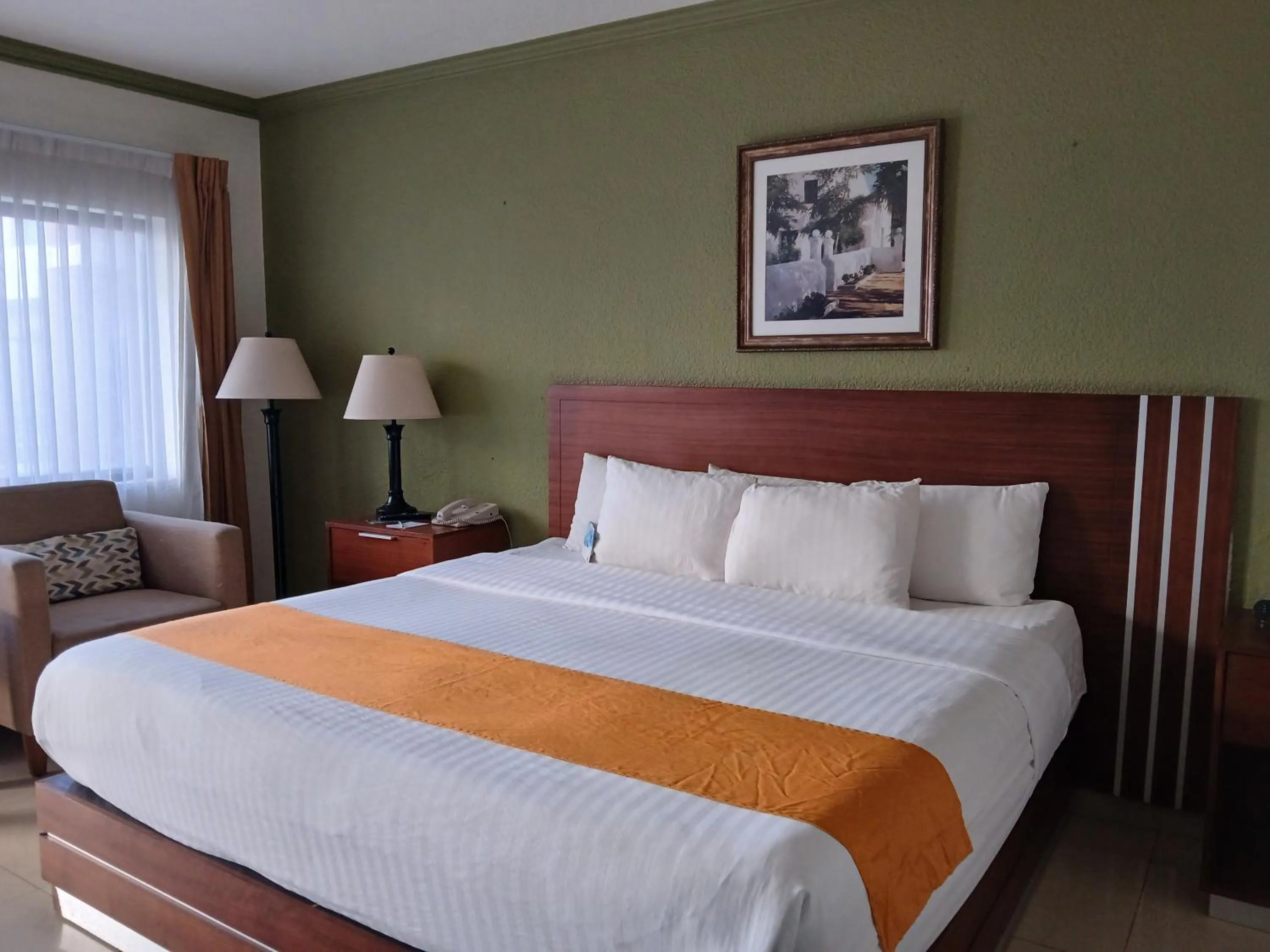 Bed in Quality Inn Ciudad Obregon
