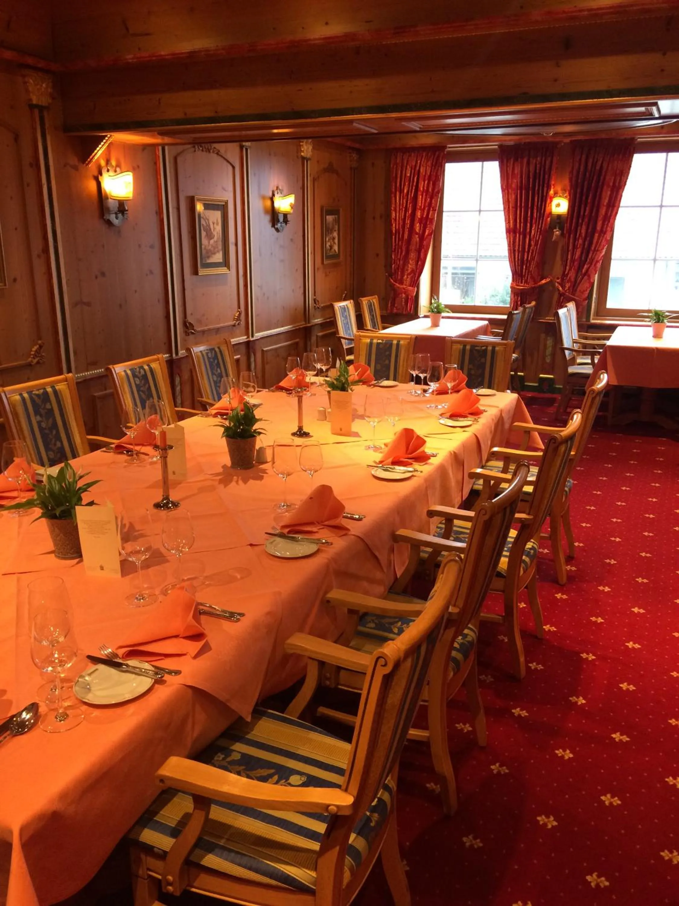 Restaurant/places to eat in Schloss Hotel Holzrichter