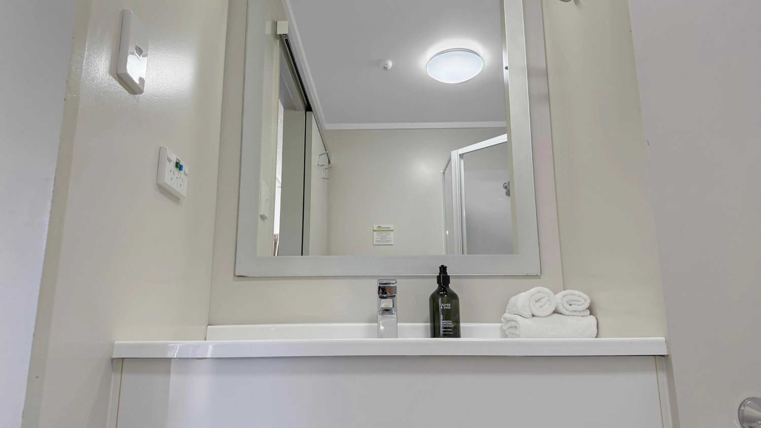 Bathroom in expressotel