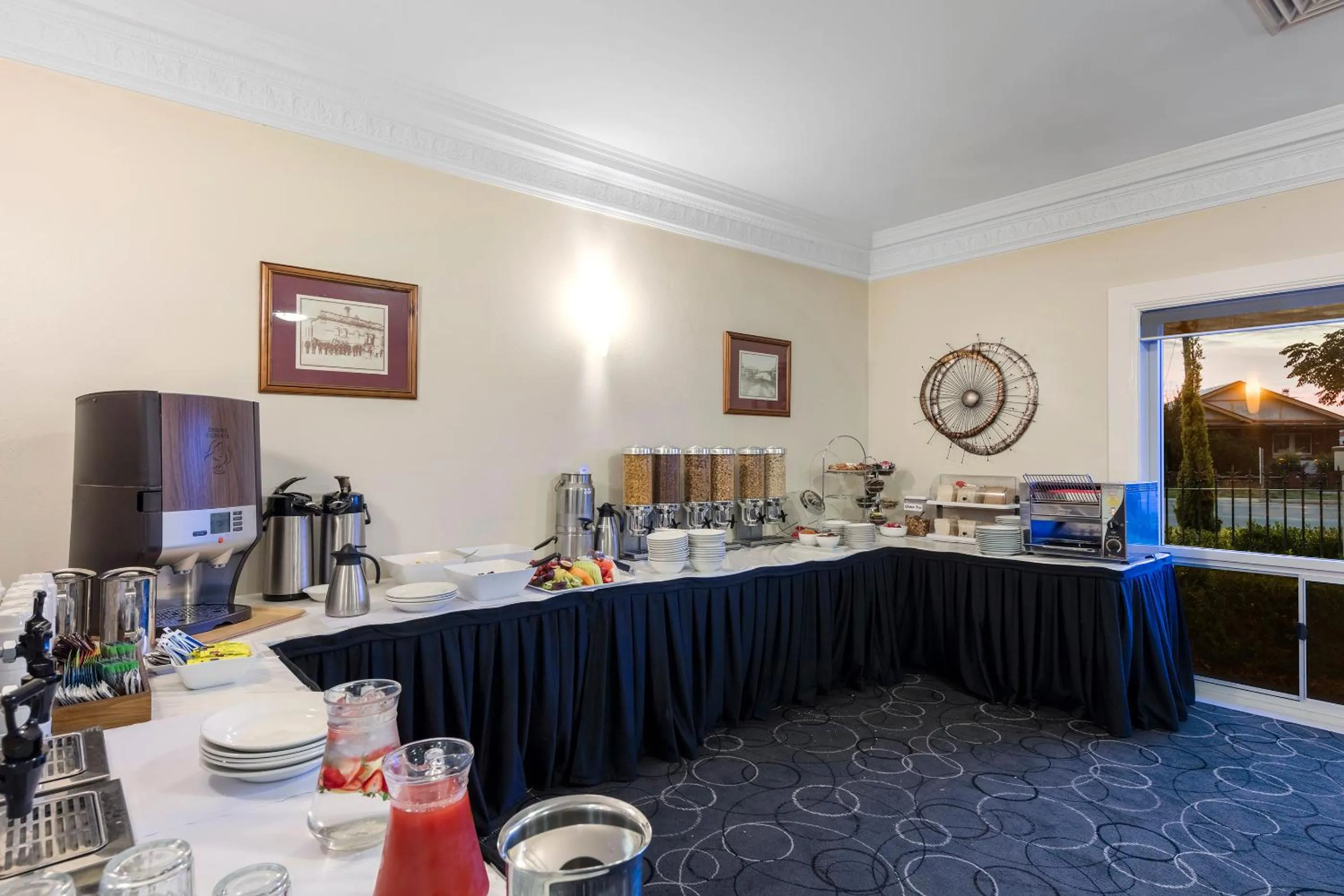Continental breakfast in Mercure Wagga Wagga