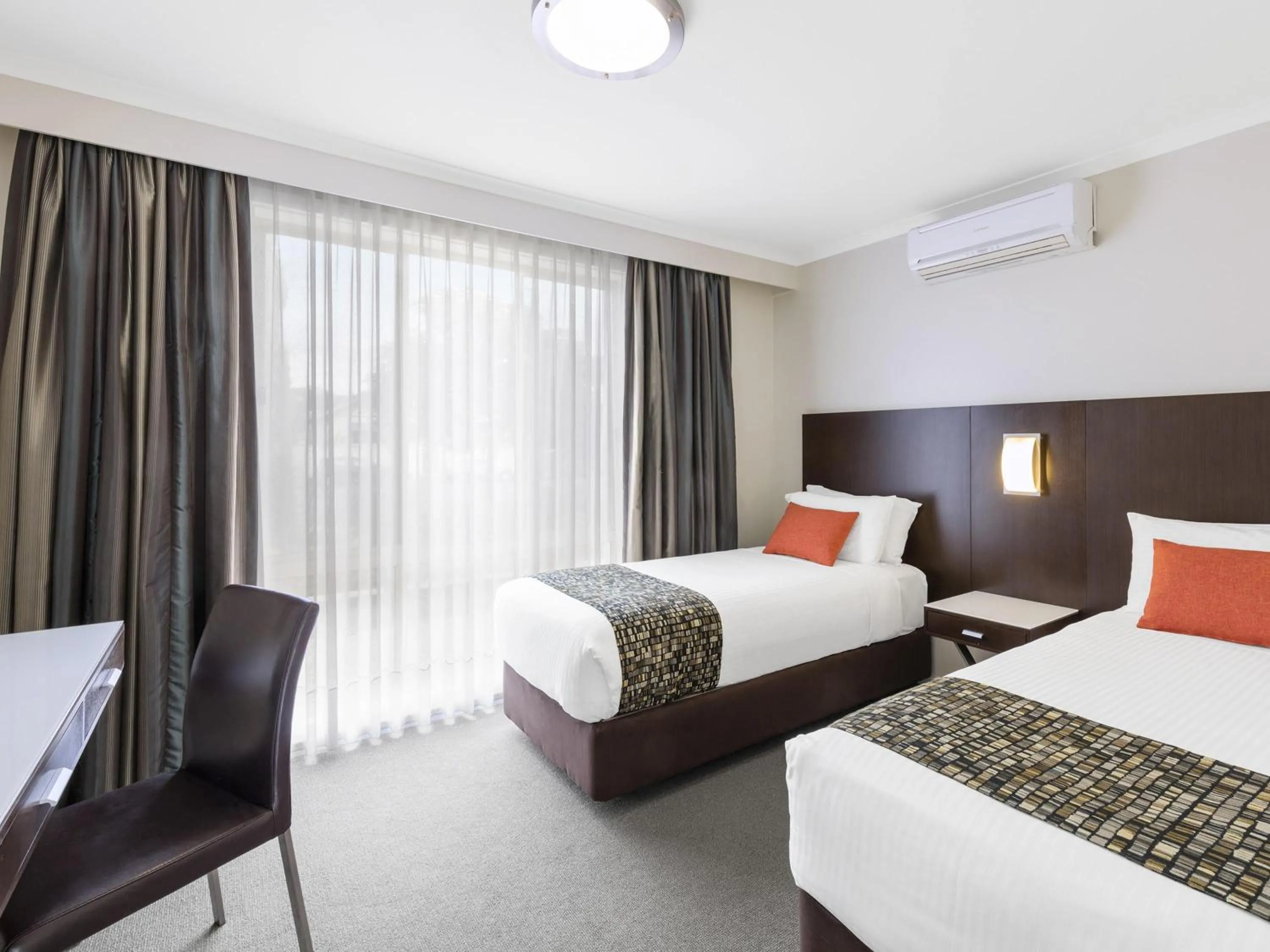 Bedroom, Bed in Mercure Wagga Wagga