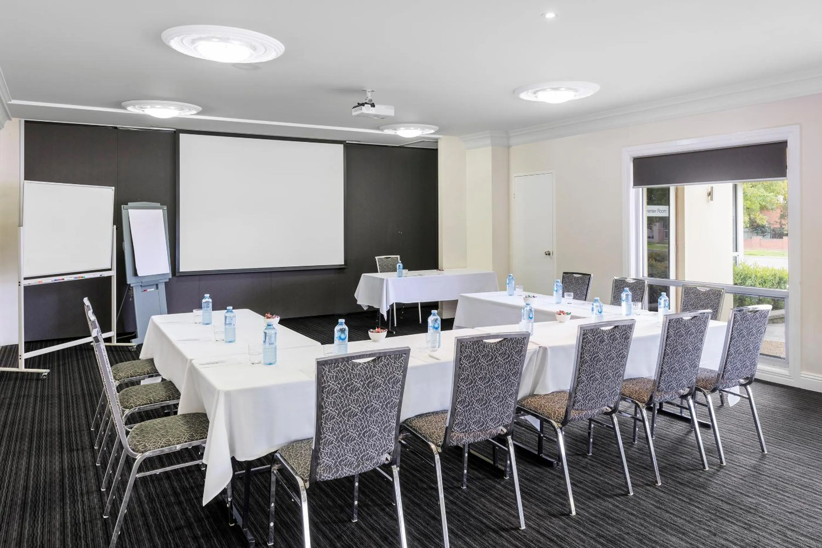 Meeting/conference room in Mercure Wagga Wagga
