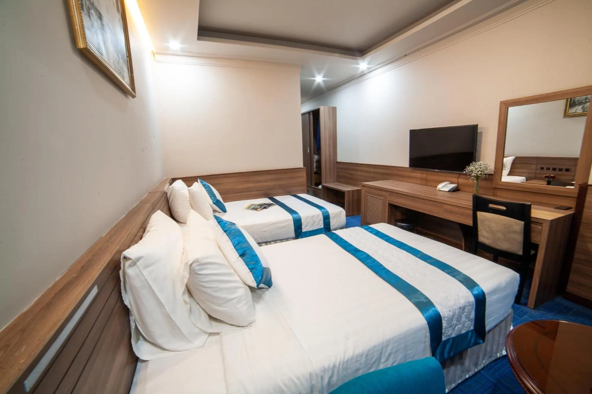 Photo of the whole room, Bed in Rum Vang Hotel Da Lat
