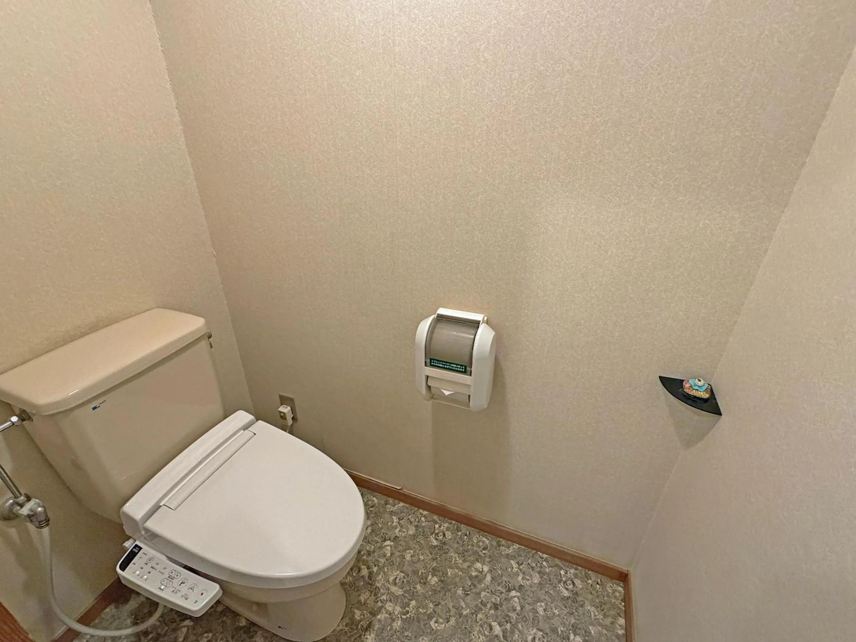 Toilet in Yamagataya