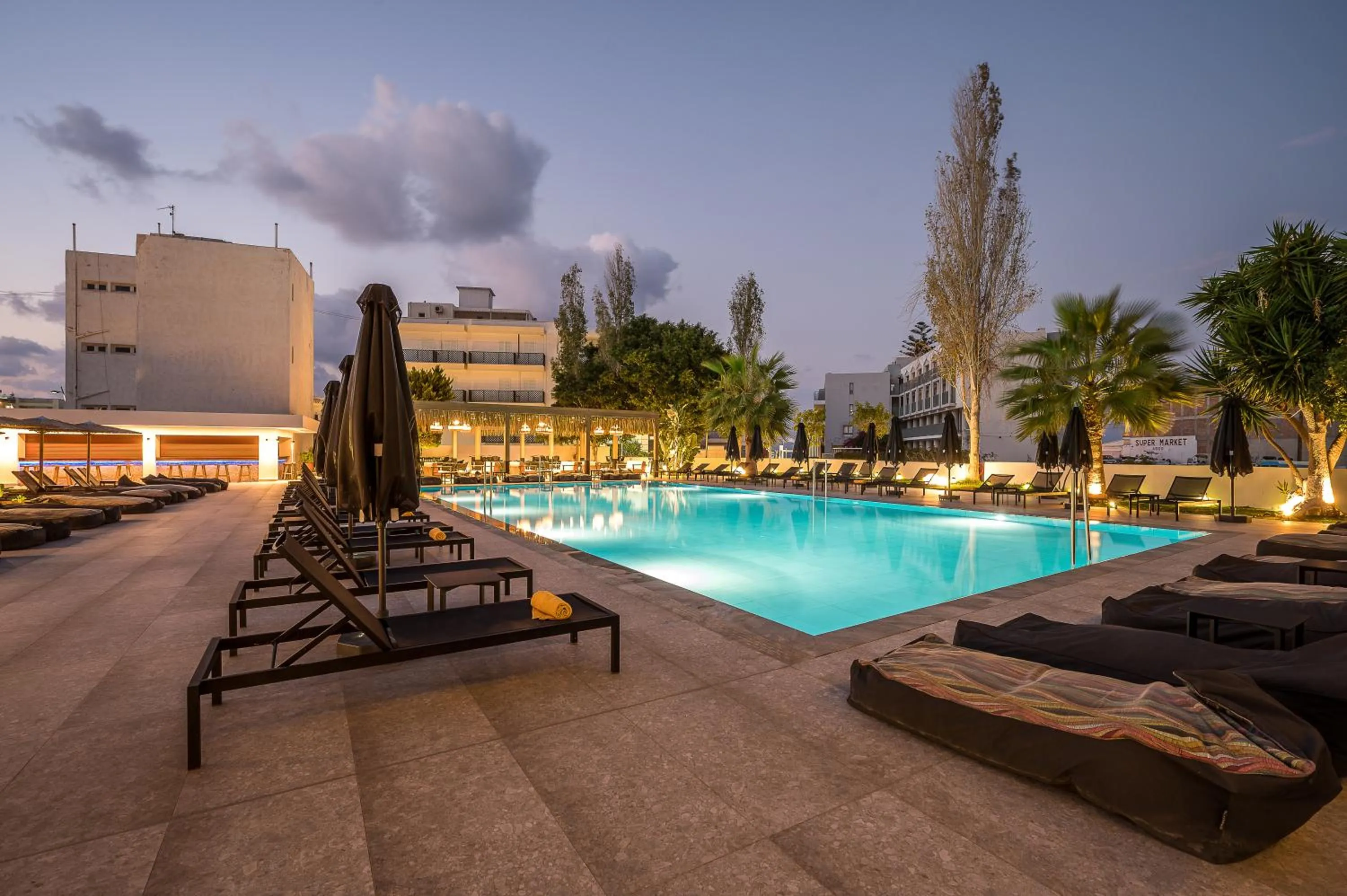 Swimming pool in Heronissos Hotel