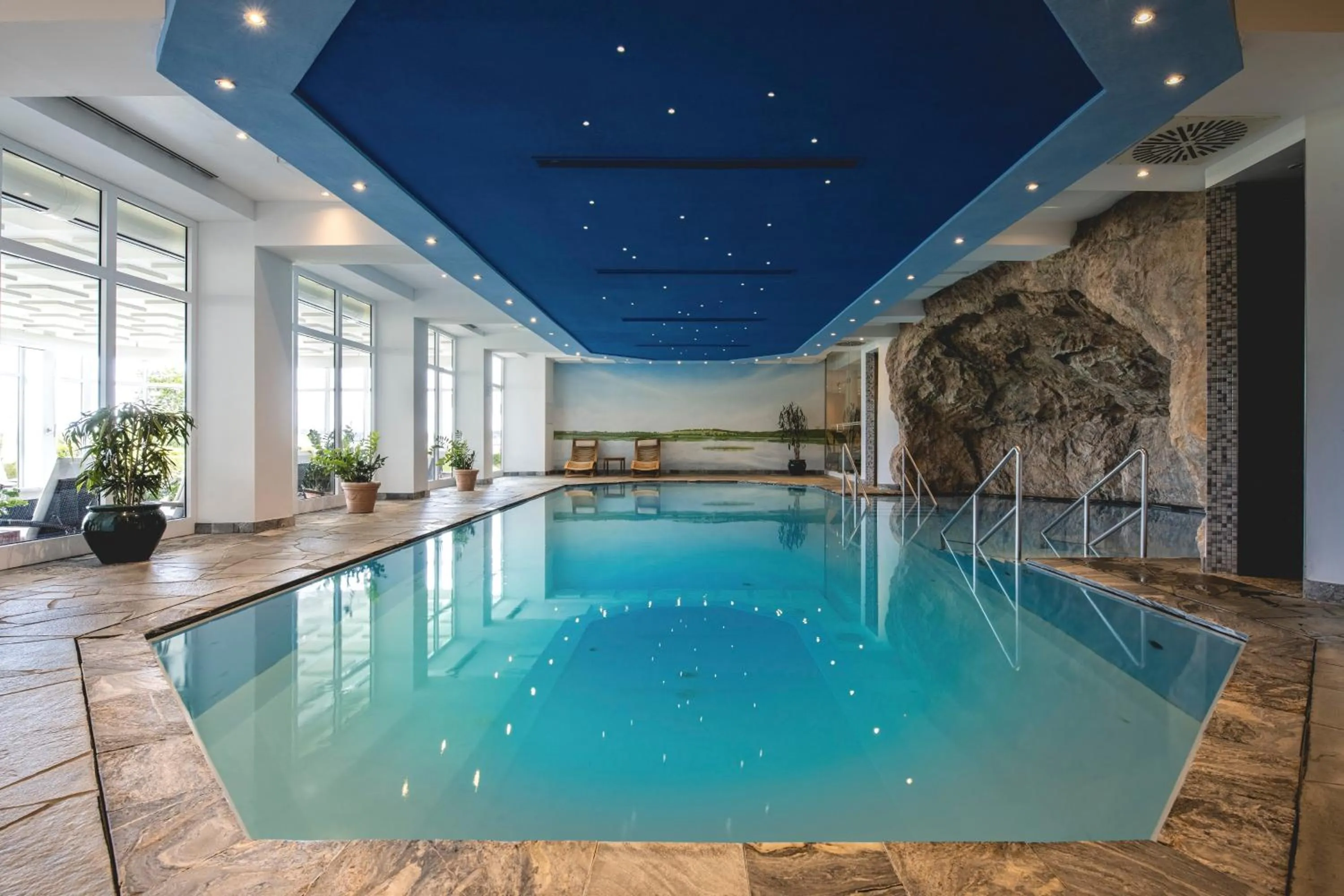 Swimming pool in Balmer See – Hotel•Golf•Spa