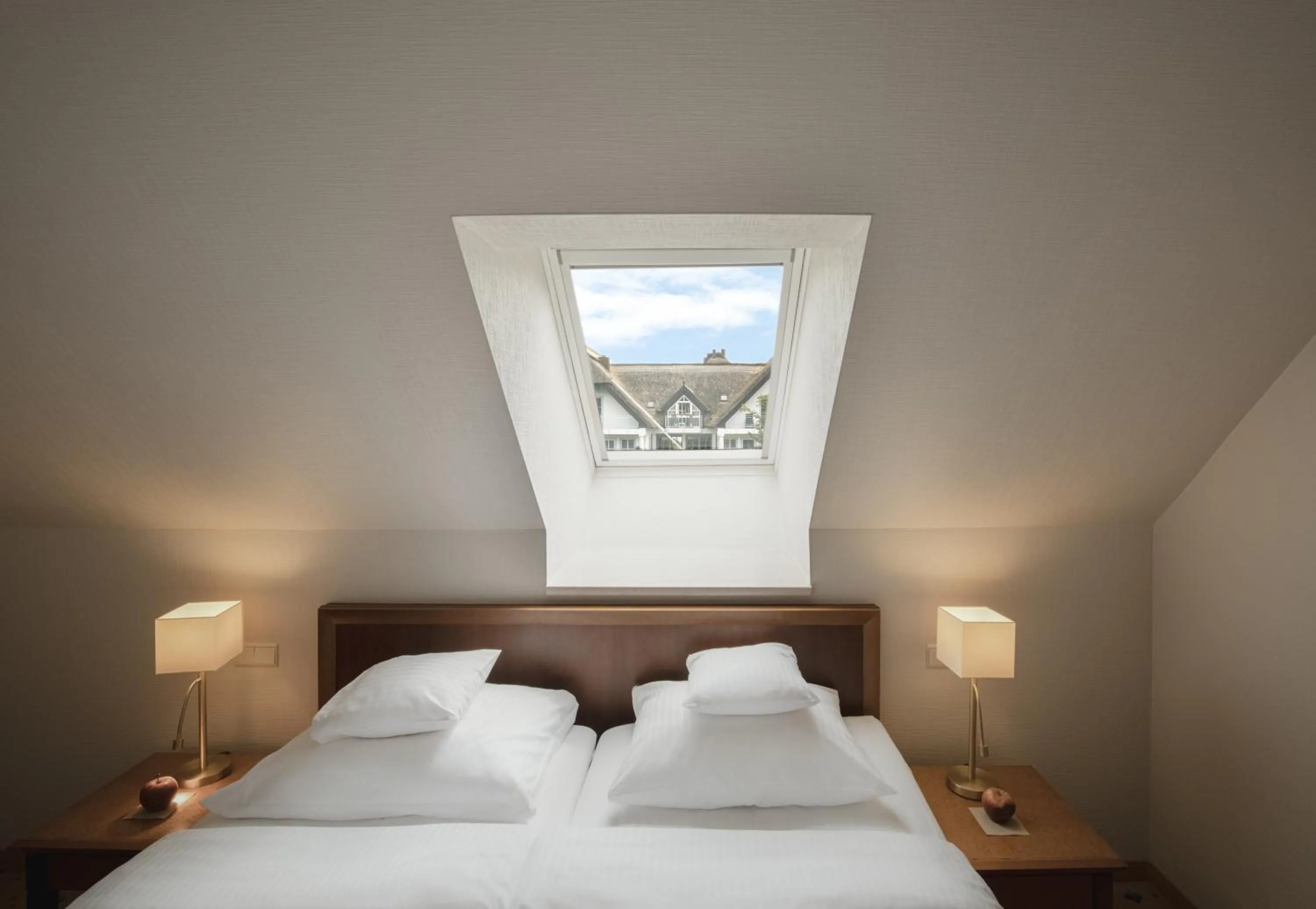 Bedroom, Bed in Balmer See – Hotel•Golf•Spa