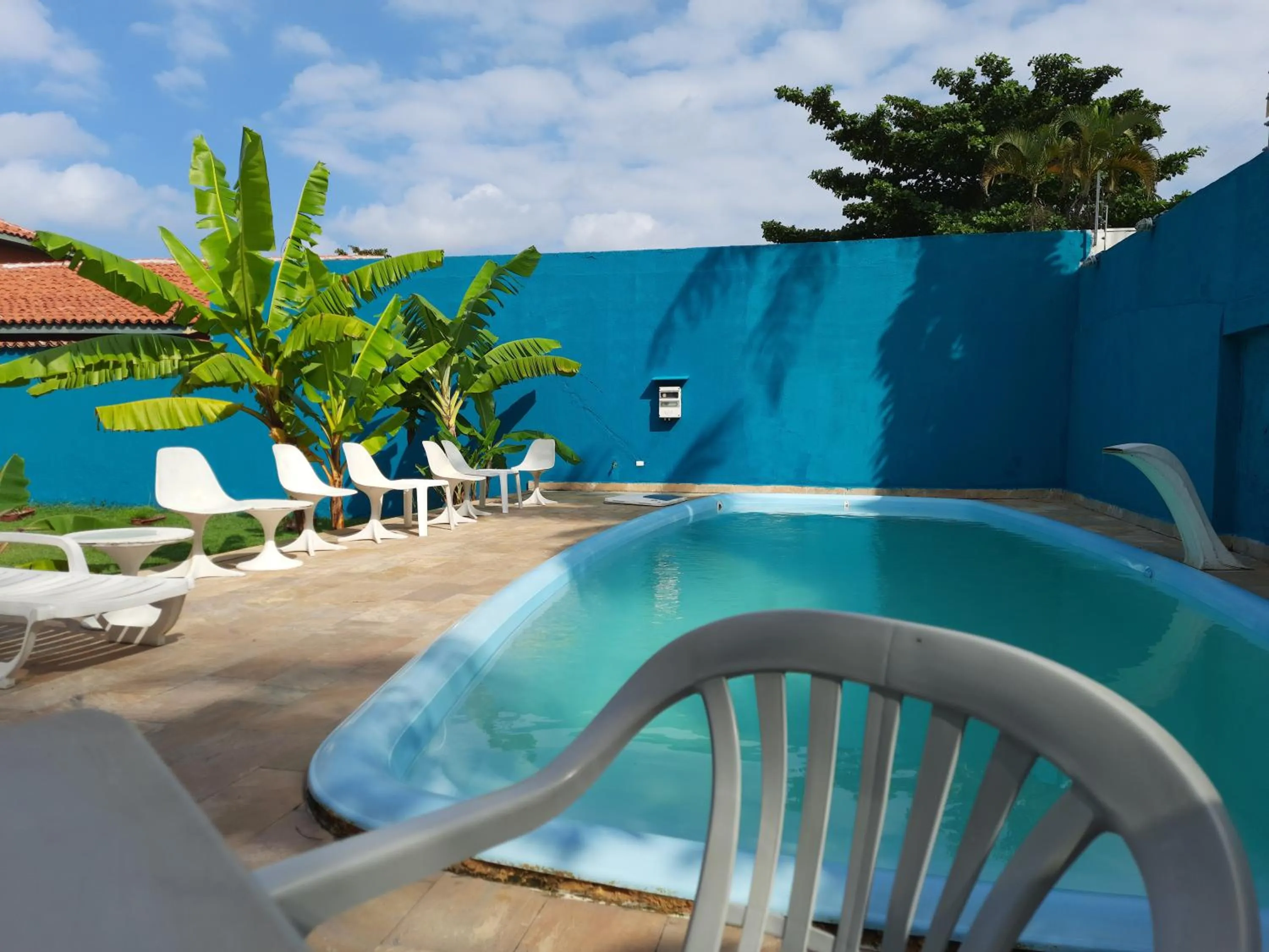 Swimming pool in Pousada Hotel Canto dos Mares