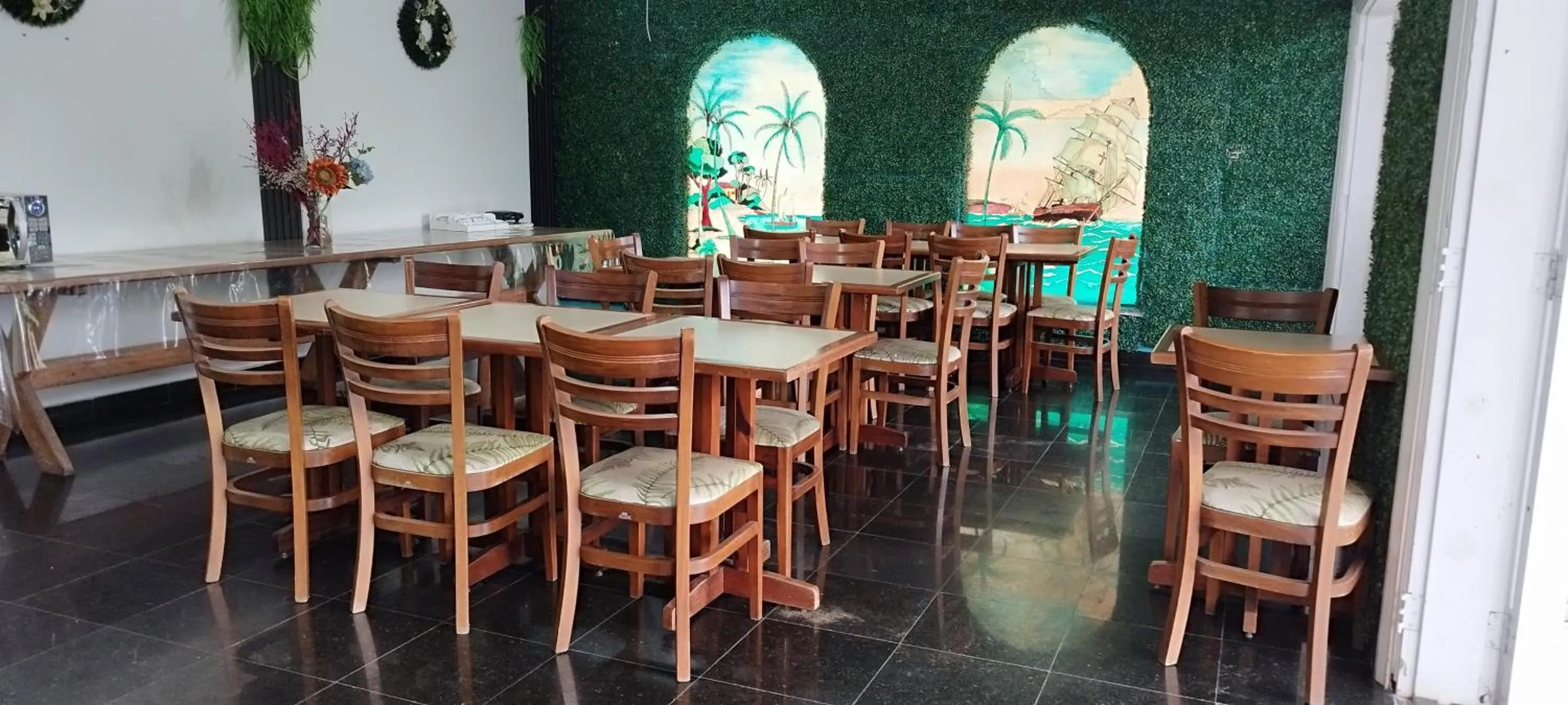 Restaurant/places to eat in Pousada Hotel Canto dos Mares