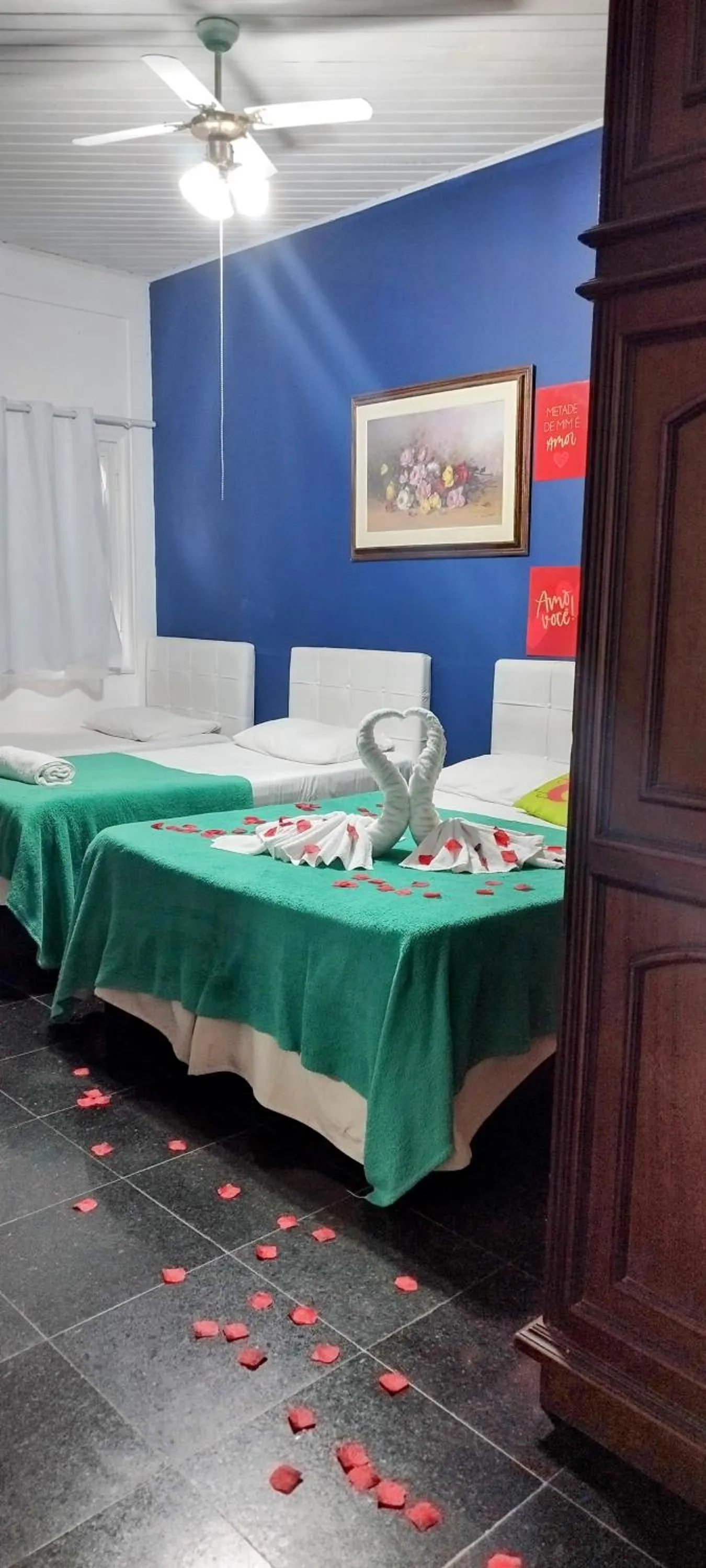 room service in Pousada Hotel Canto dos Mares