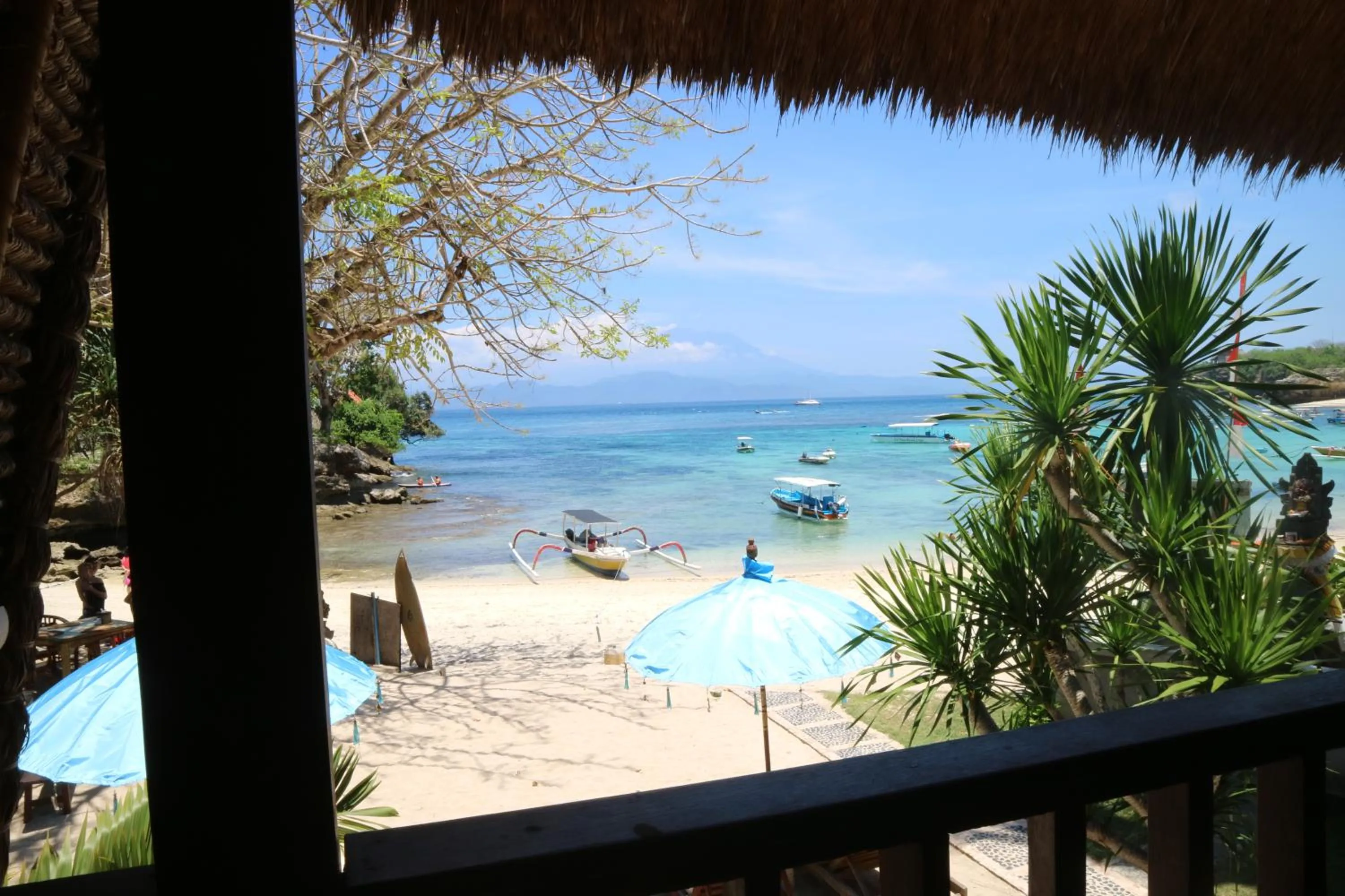 Beach in MolaMola House