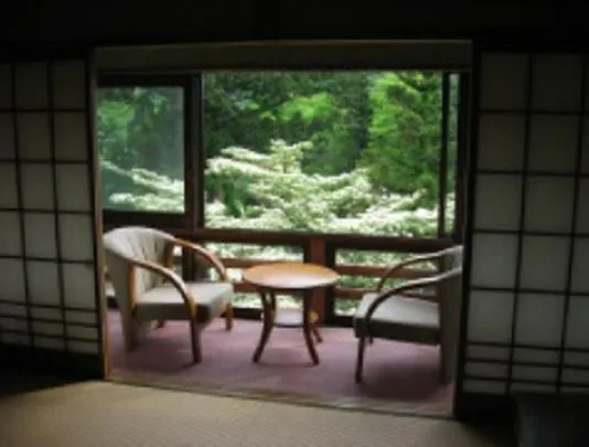 Seating area in Shukubo Kansho-in Temple Sanrakuso