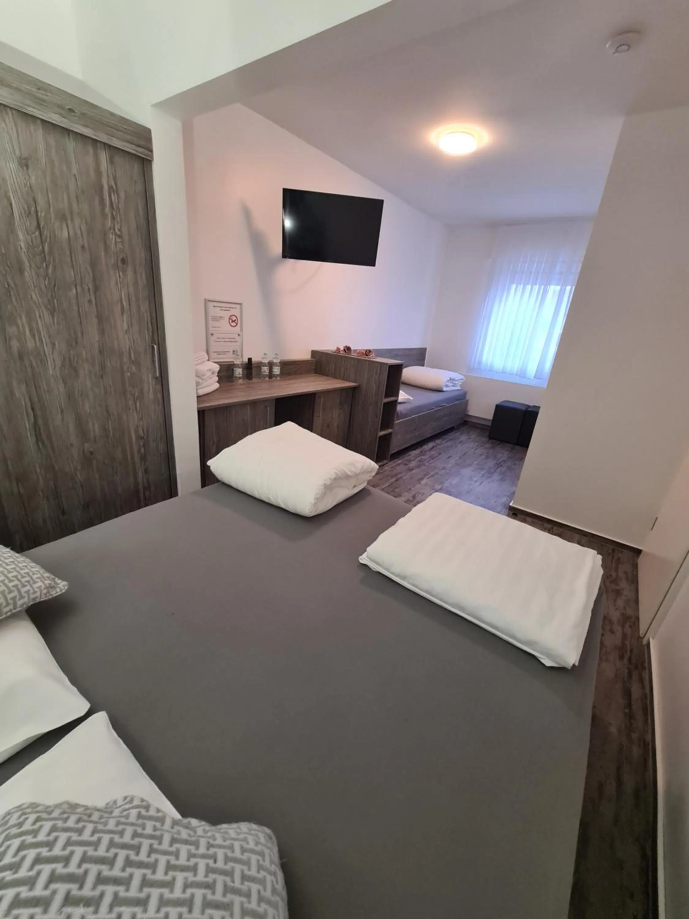 Bed in Pension Zwei A