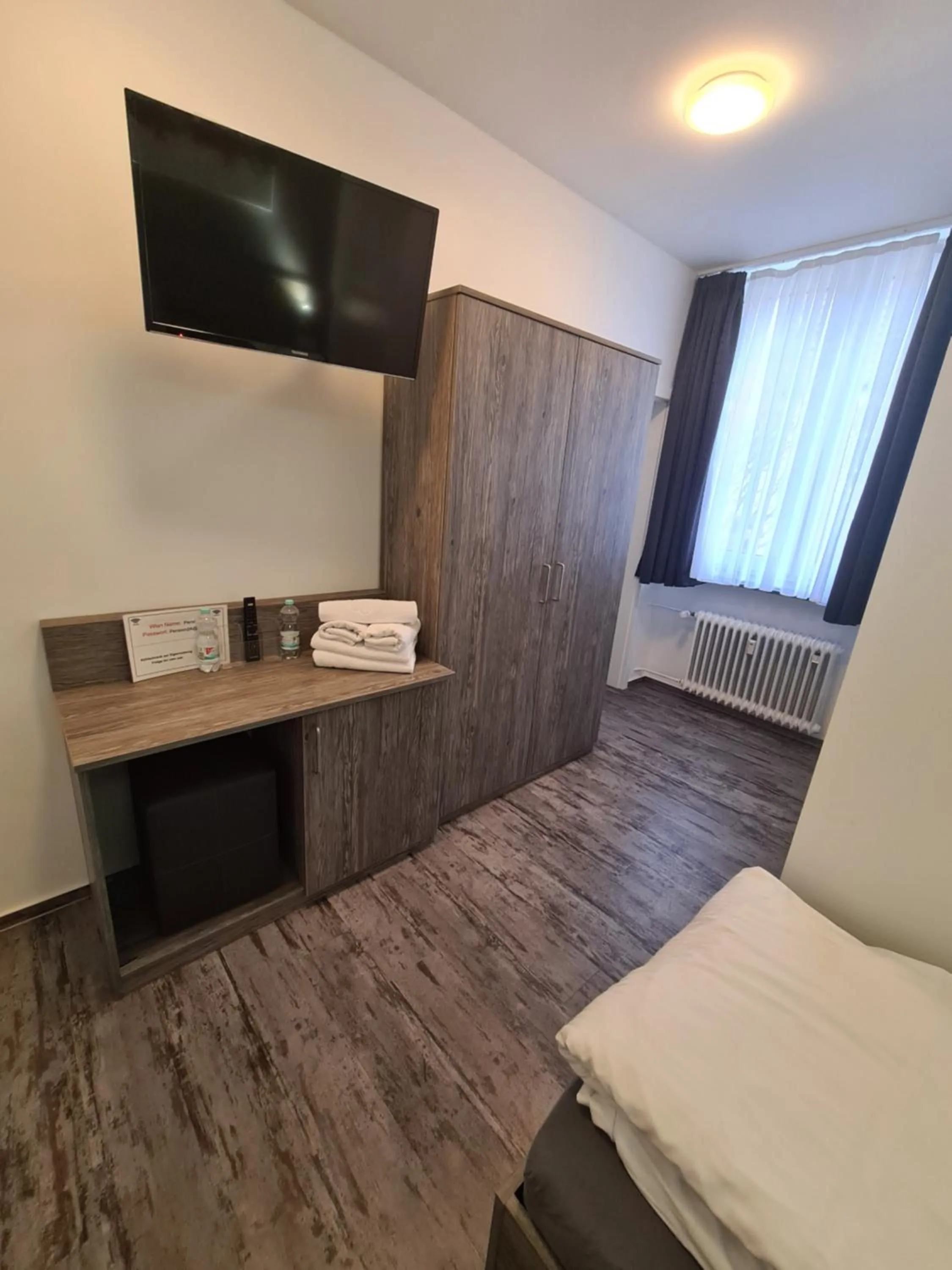 TV and multimedia, Bed in Pension Zwei A