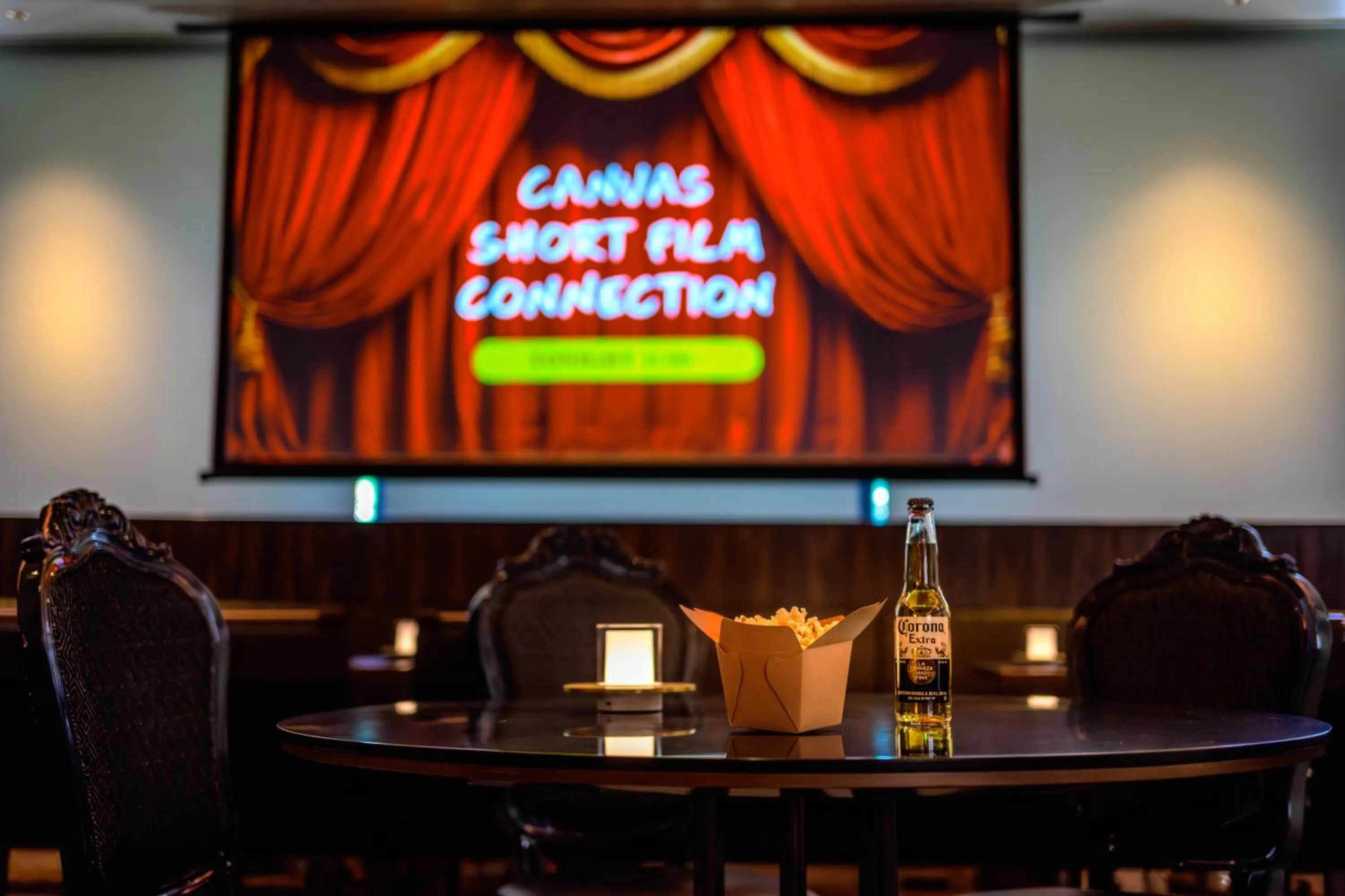 Lounge or bar in The Royal Park Canvas - Osaka Kitahama