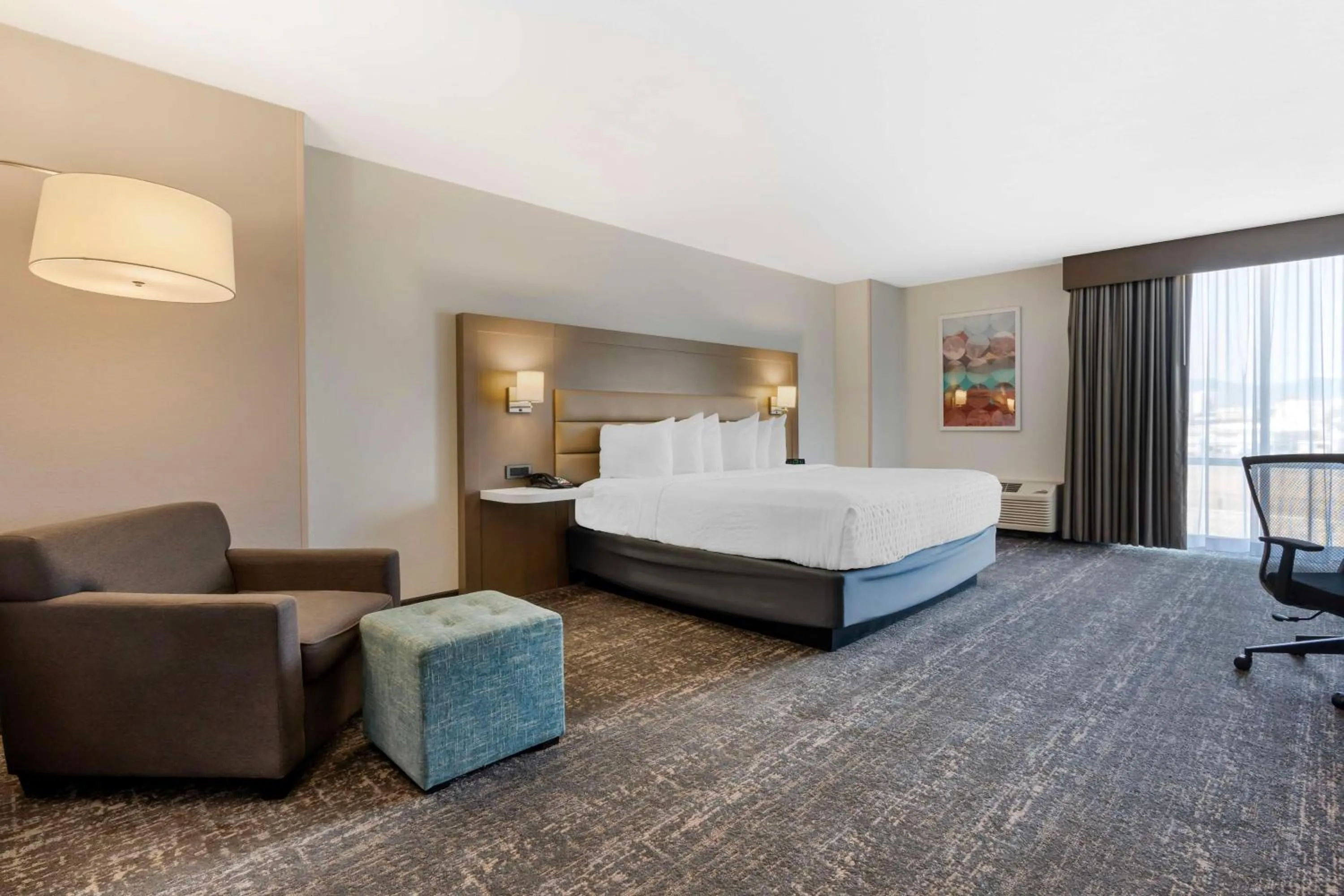 Bedroom, Bed in Best Western Plus Sparks-Reno Hotel