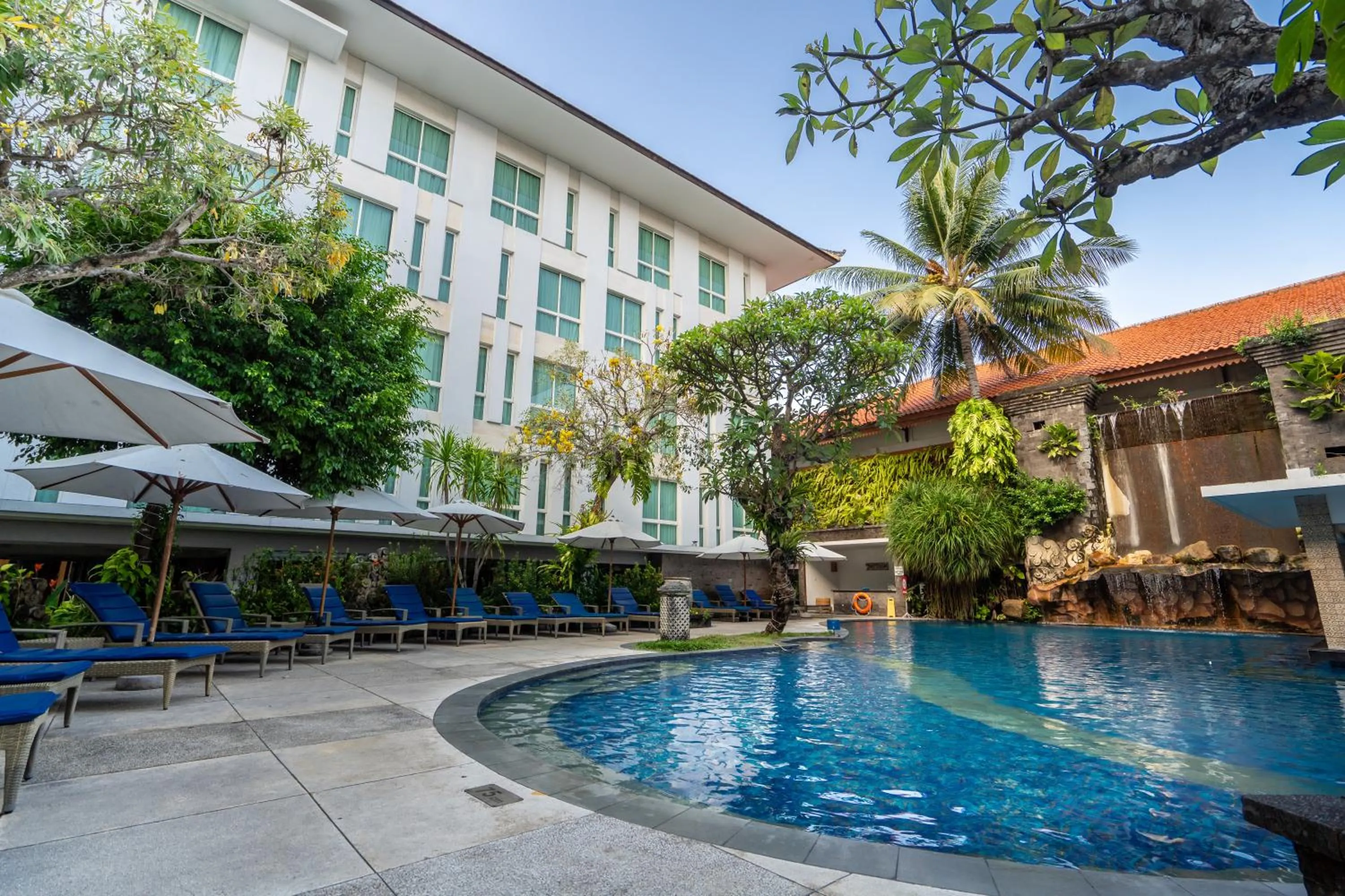 Swimming pool in Bintang Kuta Hotel