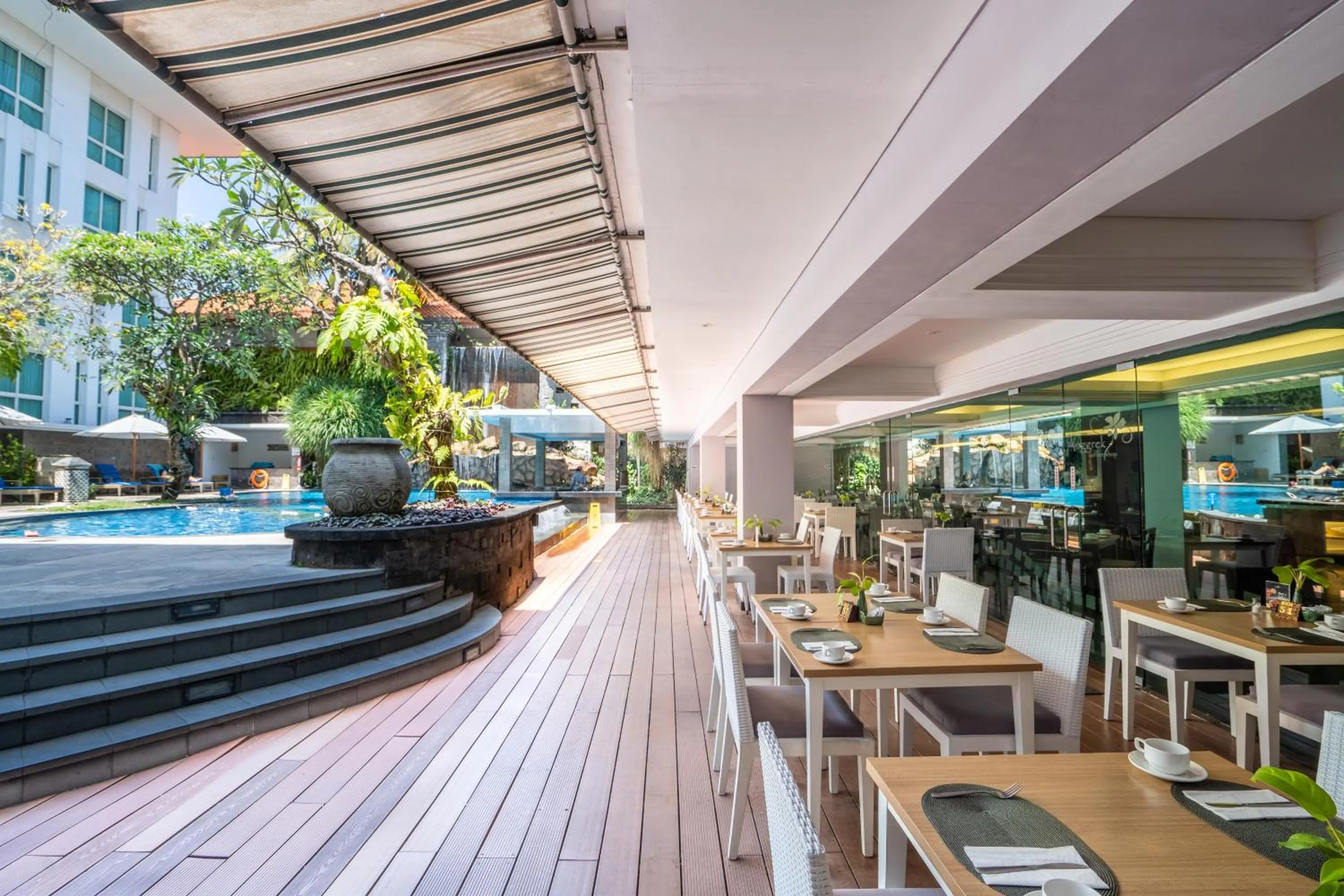 Restaurant/places to eat in Bintang Kuta Hotel