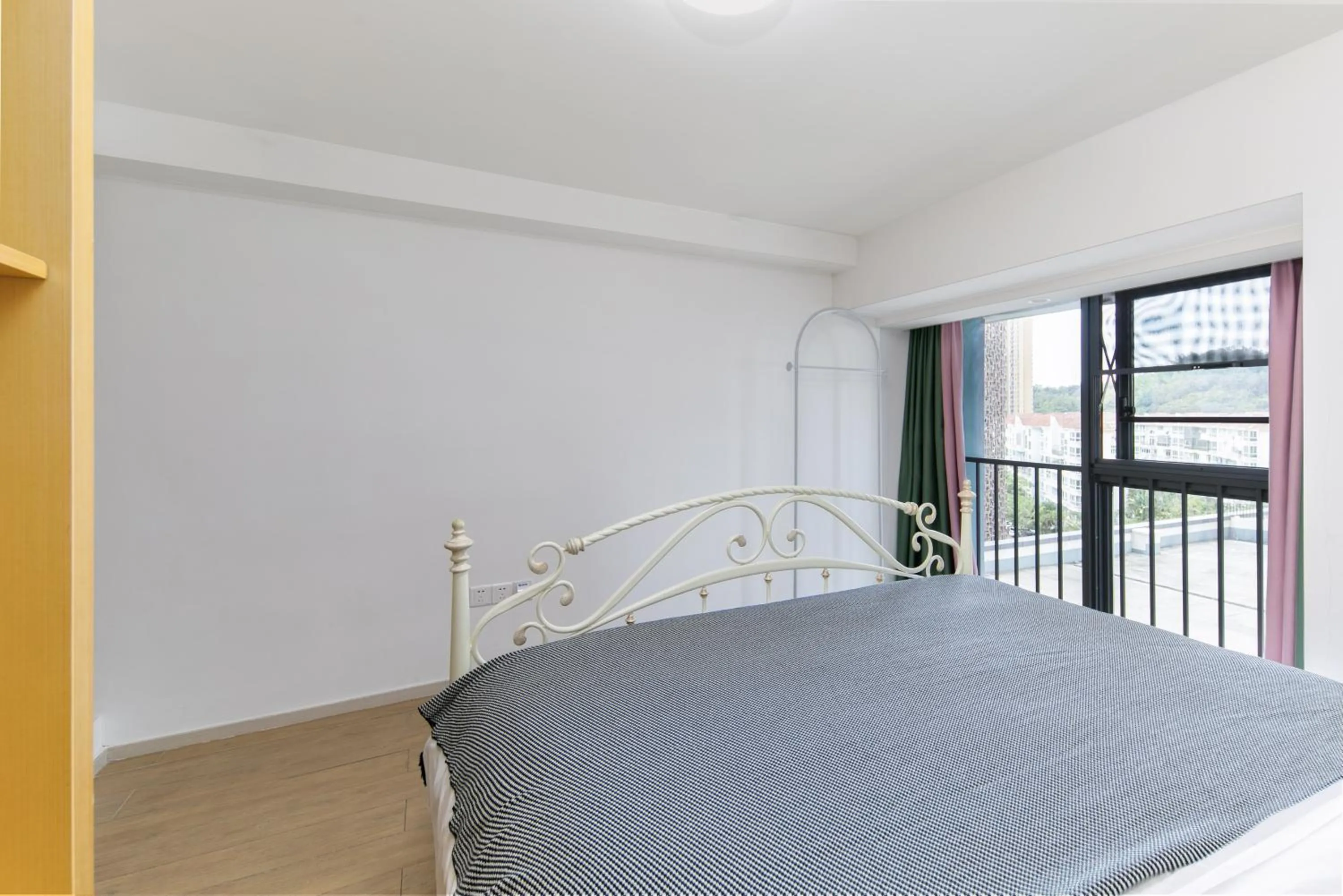 Bedroom, Bed in Neal Yat Seaview Apartment Haitang Bay Sanya