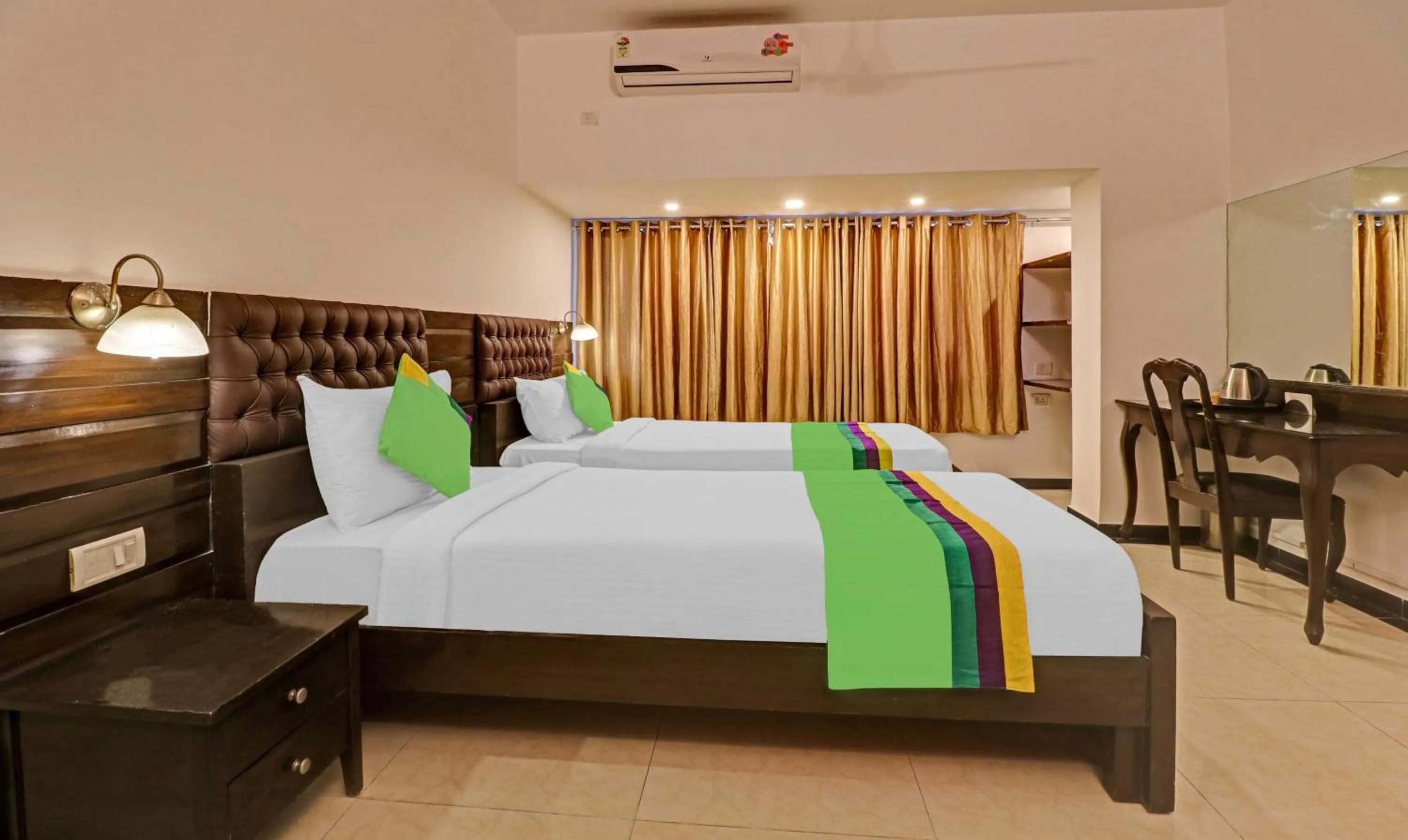 Bedroom, Bed in Treebo White Inn Koramangala