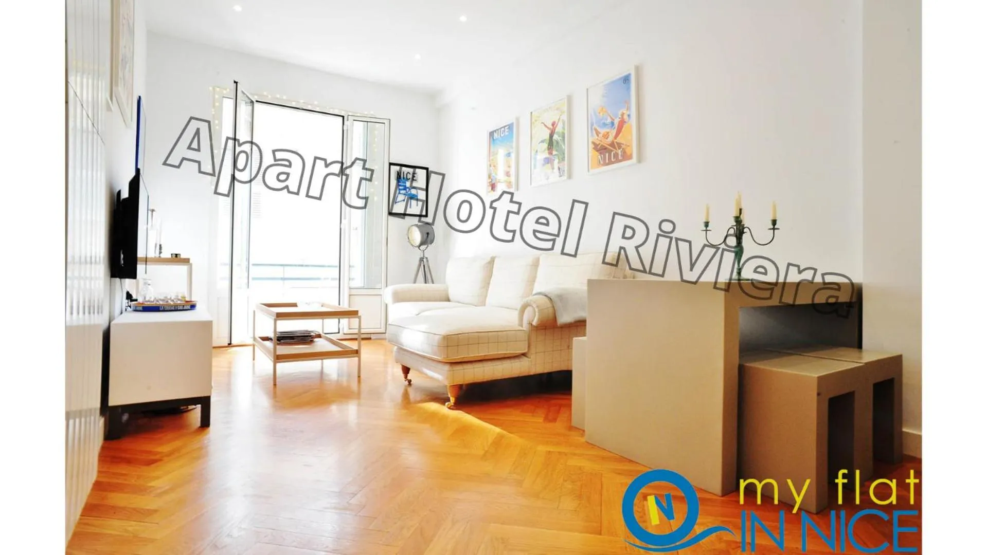 Communal lounge/ TV room in ApartHotel Riviera - Nice Côte d'Azur - Grimaldi AC - Promenade des Anglais